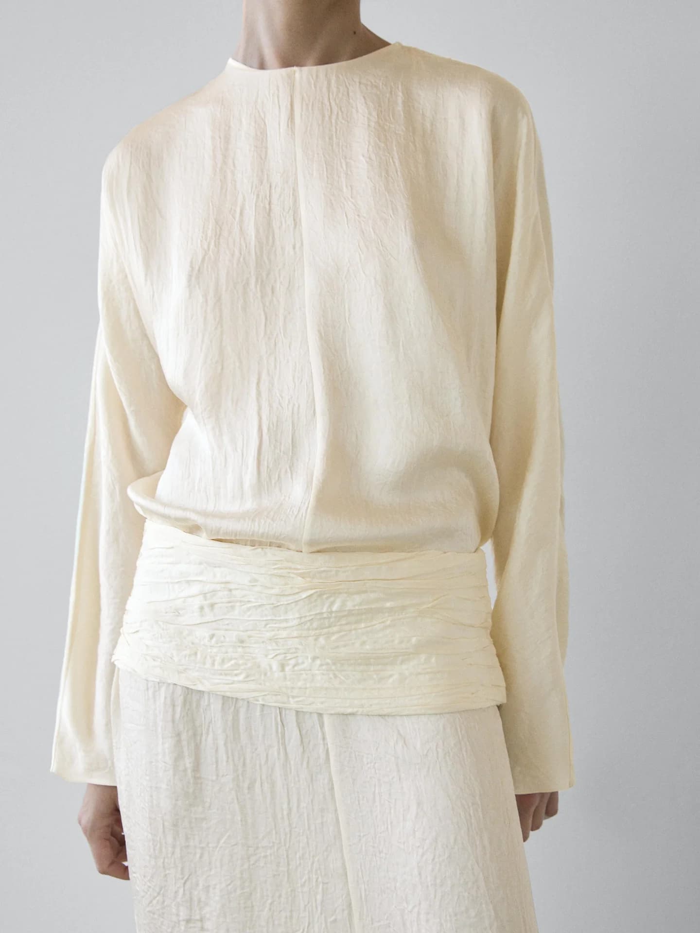 Платье миди с корсетным поясом − STUDIO - фото 9