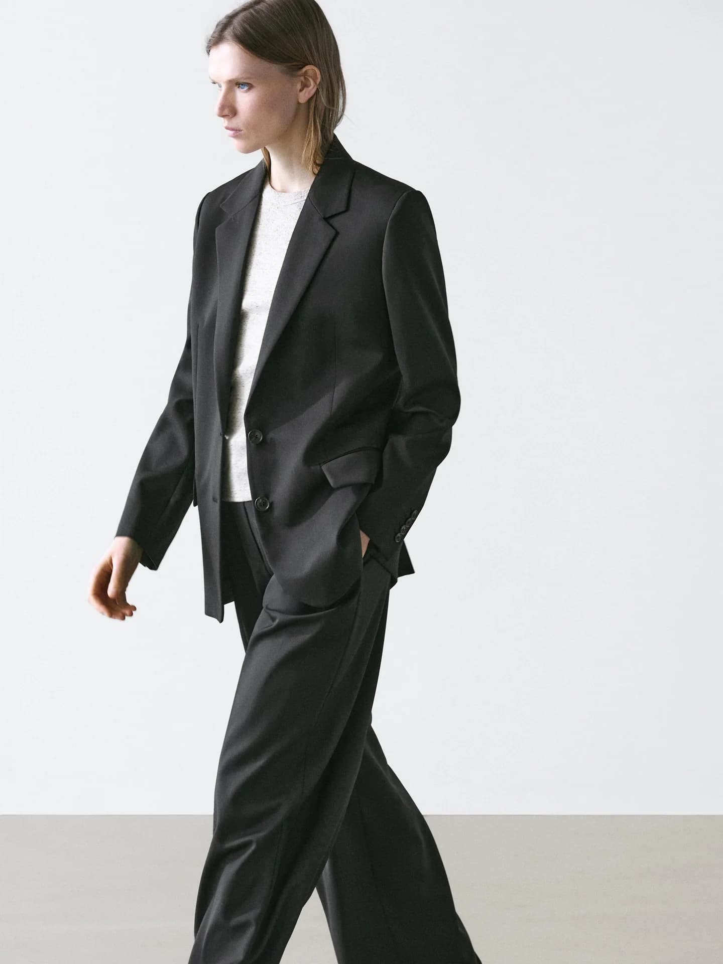 Куртка из очень тонкой шерсти, застегивающаяся на две пуговицы. - фото 9