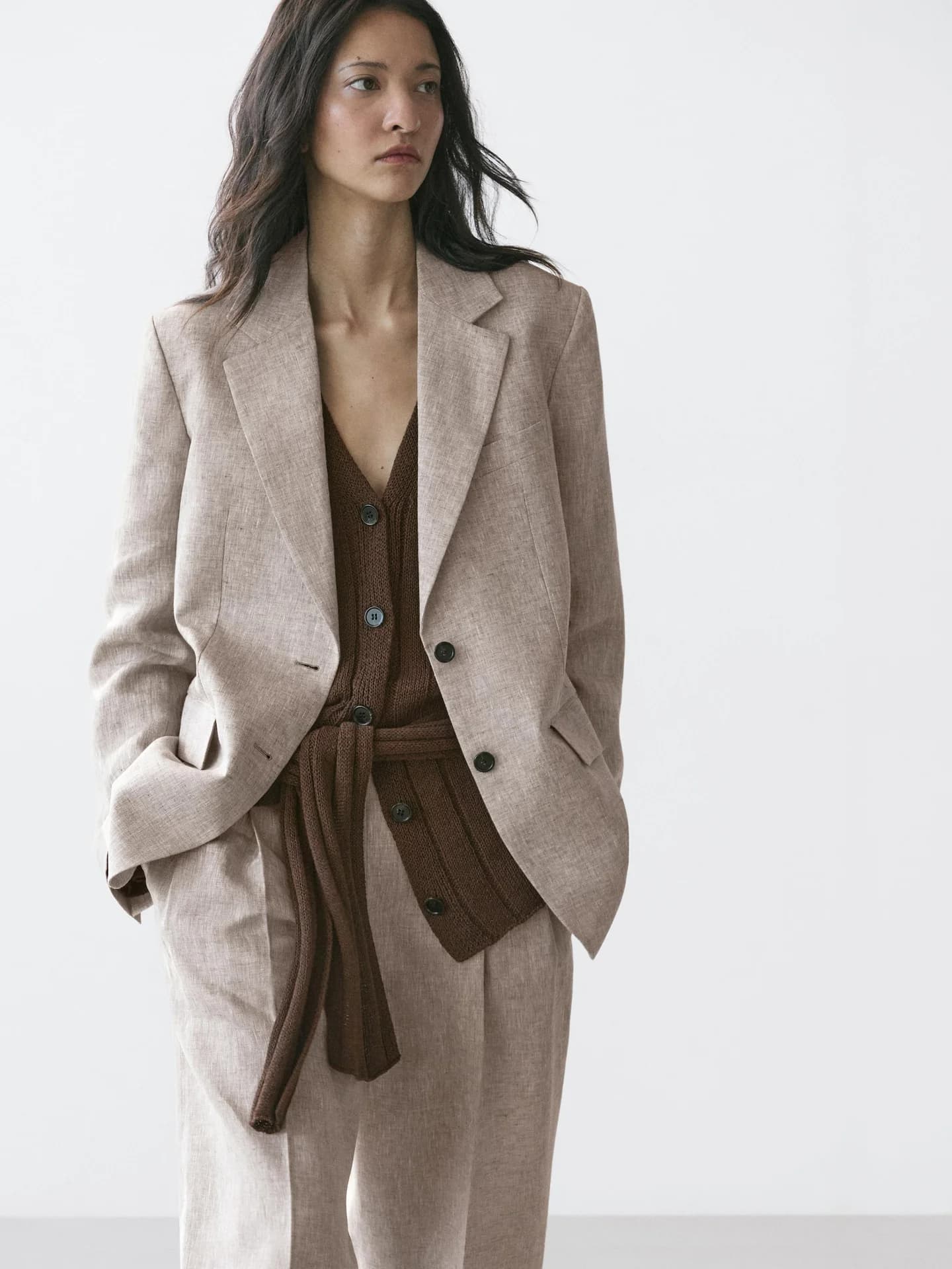 SBL-TRAJES - фото 3