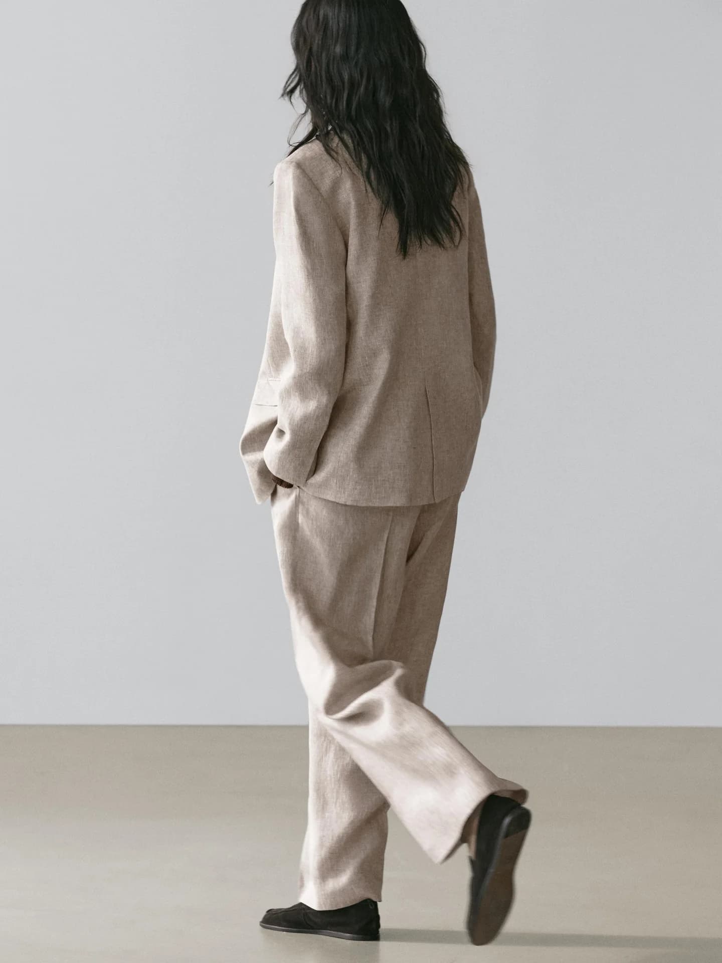 SBL-TRAJES - фото 4