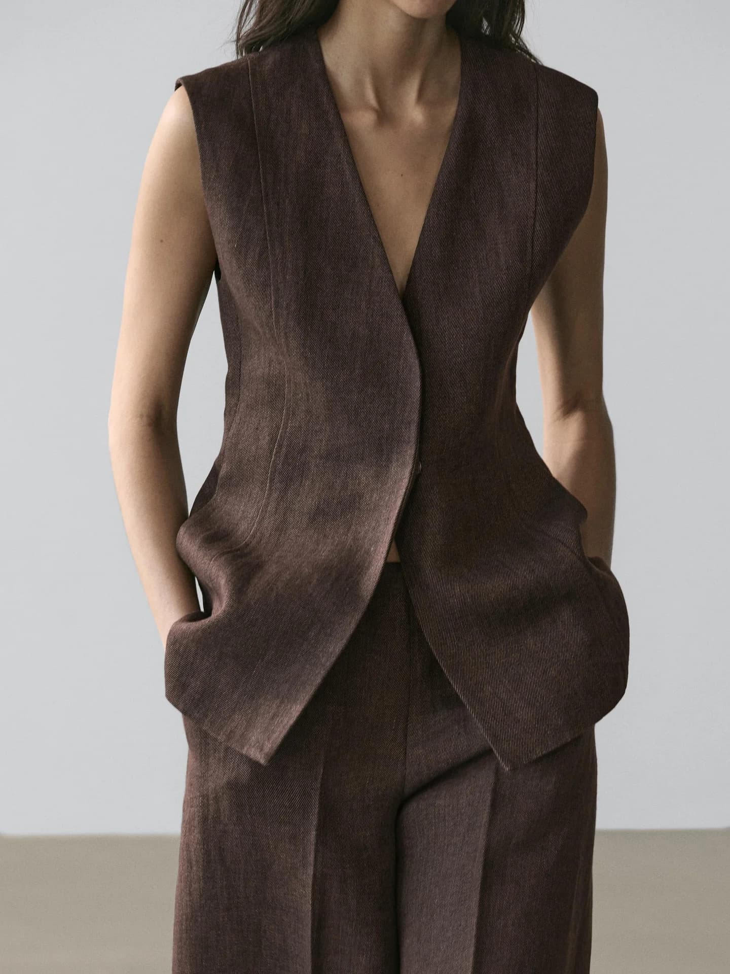 КОСТЮМЫ - фото 3