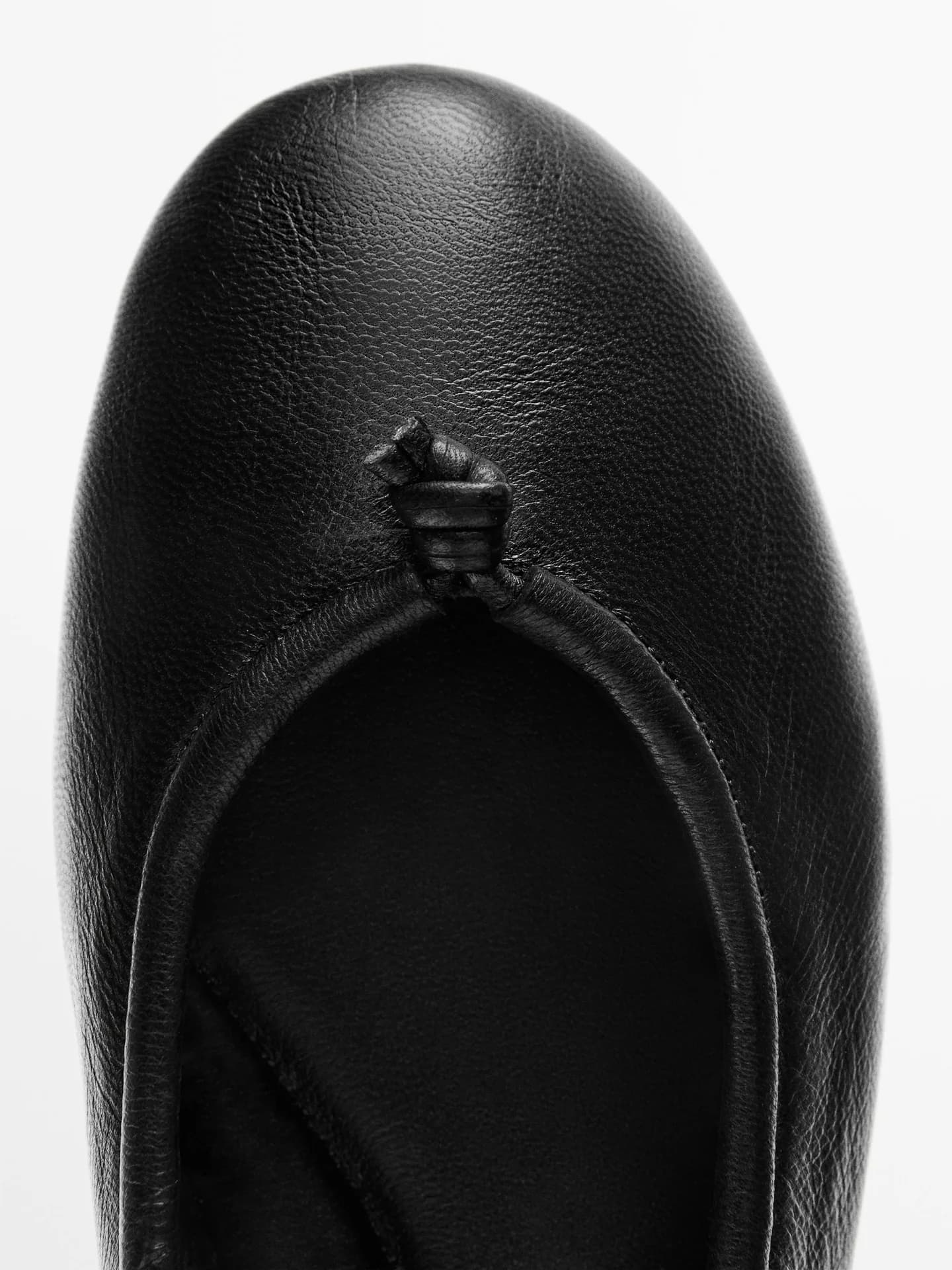 Кожаные балетки с узлом