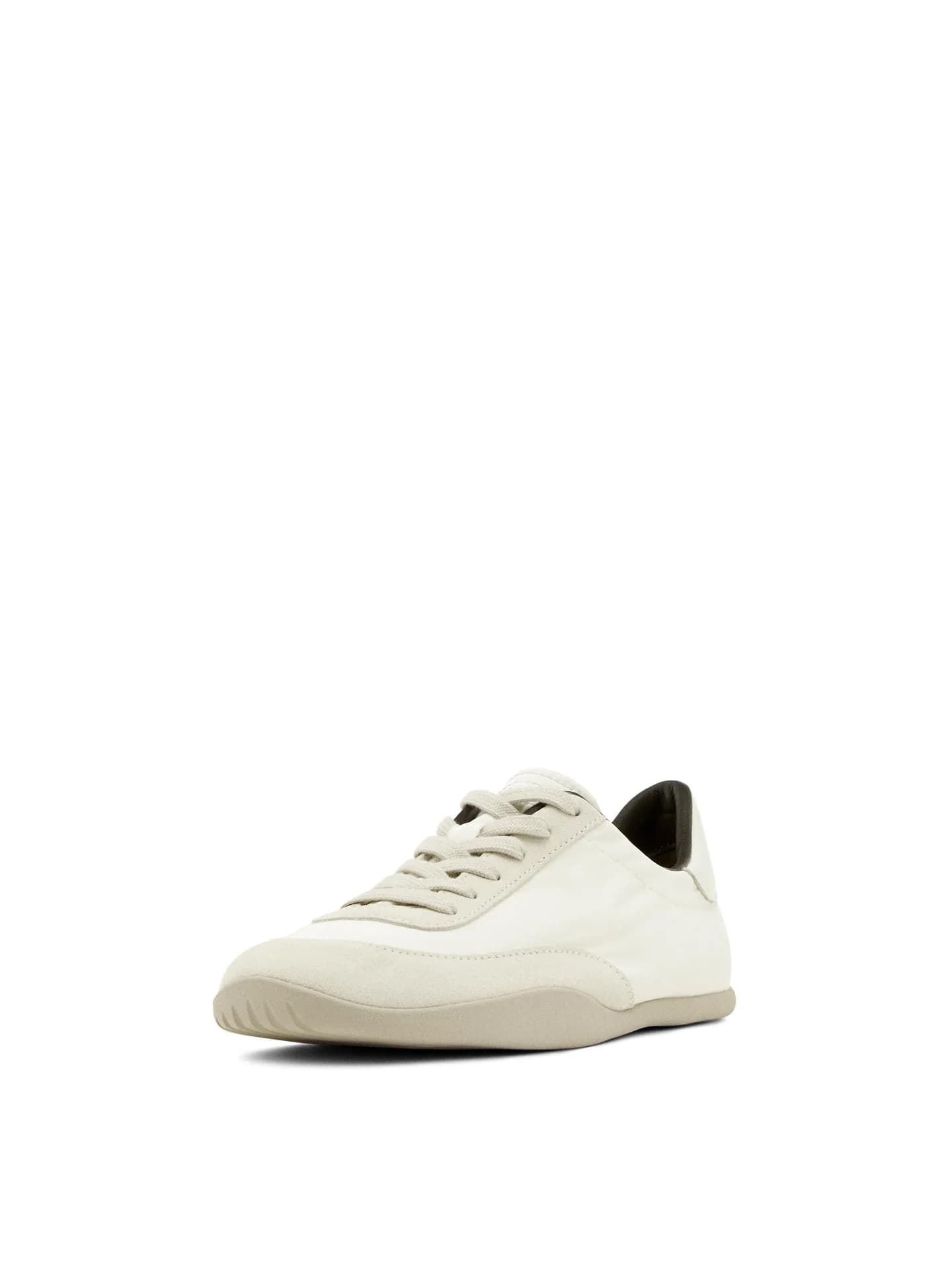 Спортивная обувь - фото 10