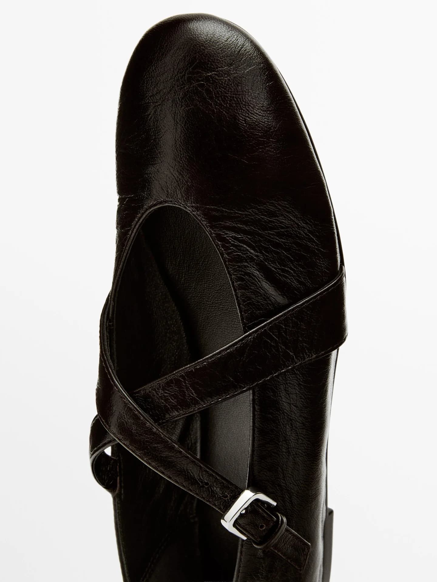 Балетки со скрещенными бретелями и пряжкой - фото 8