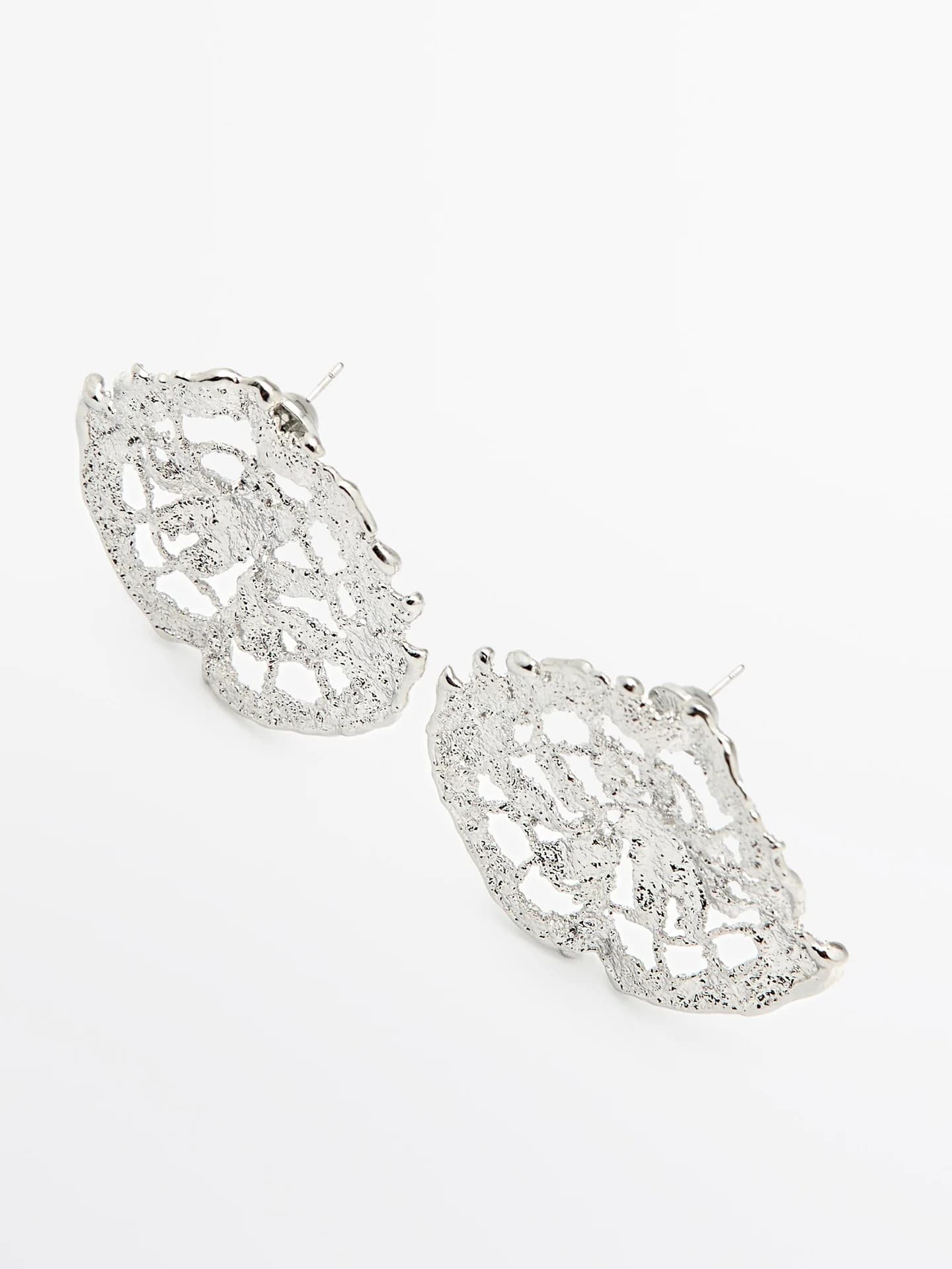 Серьги-кольца с кружевом - фото 3