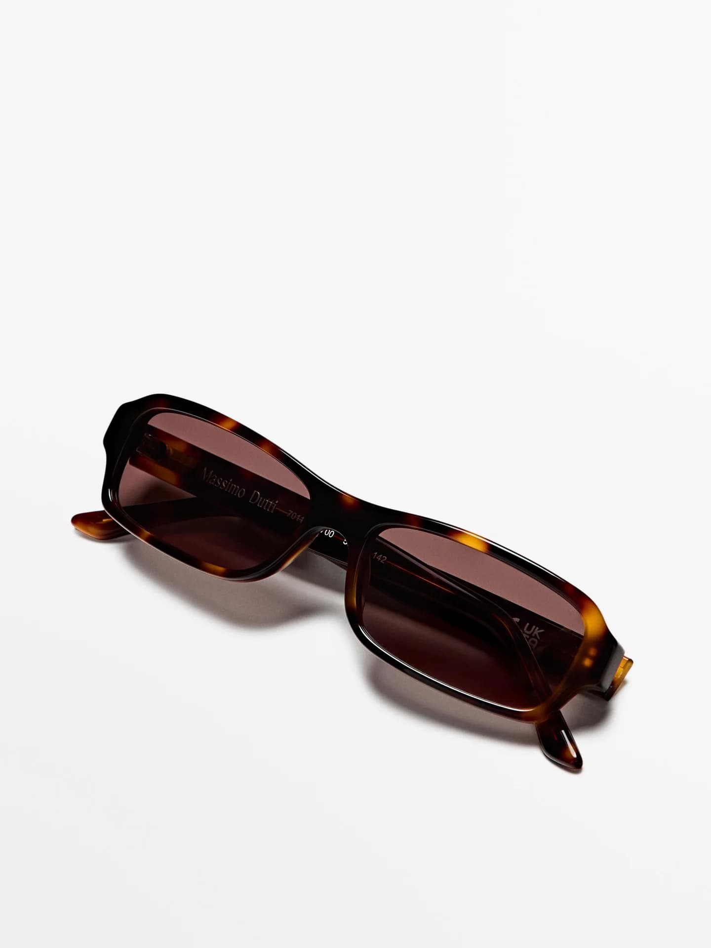 Прямоугольные солнцезащитные очки с эффектом рога. - фото 5