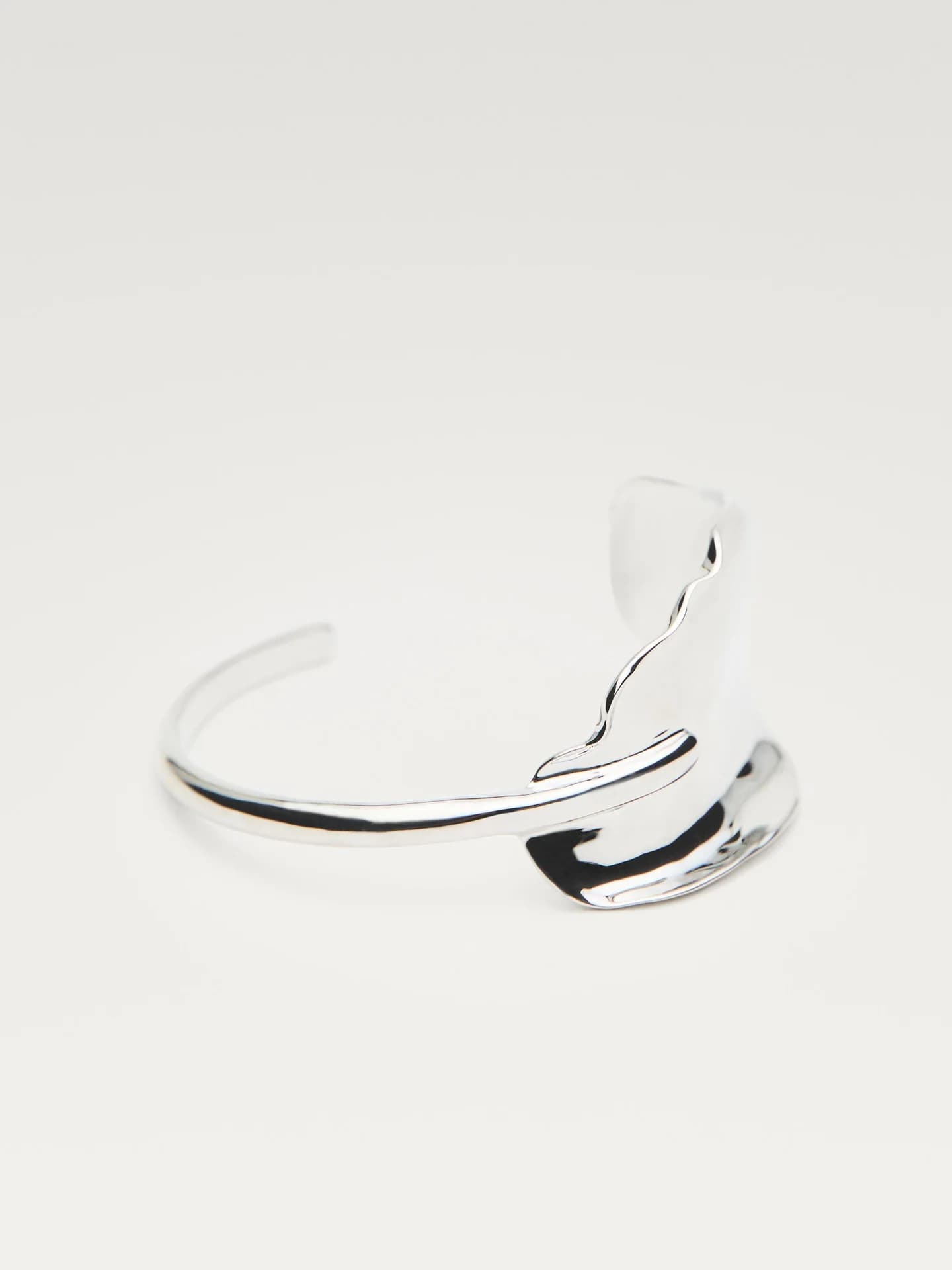 Широкий браслет с текстурой - фото 2