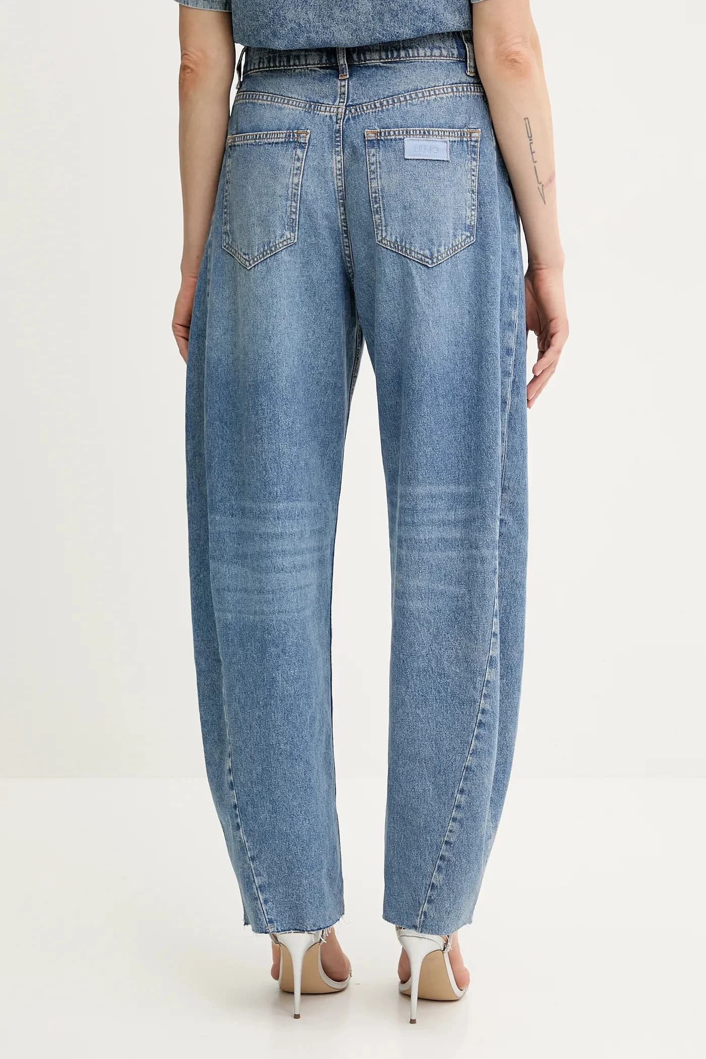 Джинсы - фото 3