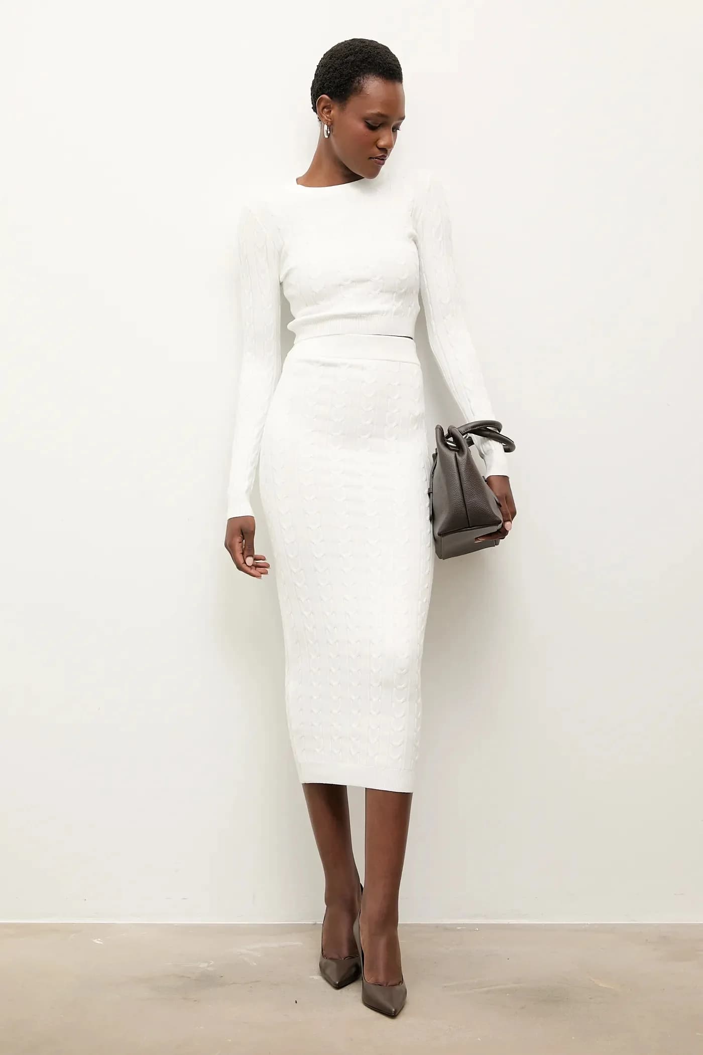 Свитер и юбка - фото 2