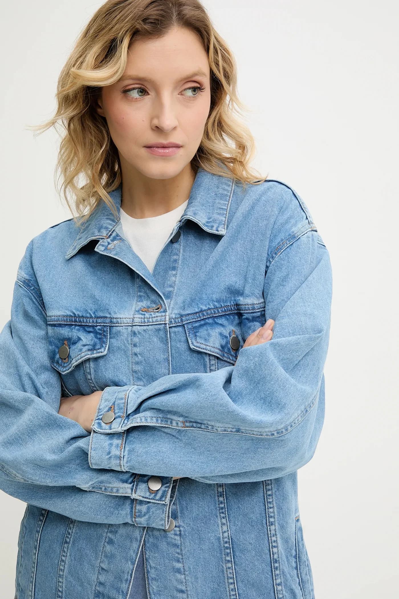 Хлопковая джинсовая куртка - фото 4