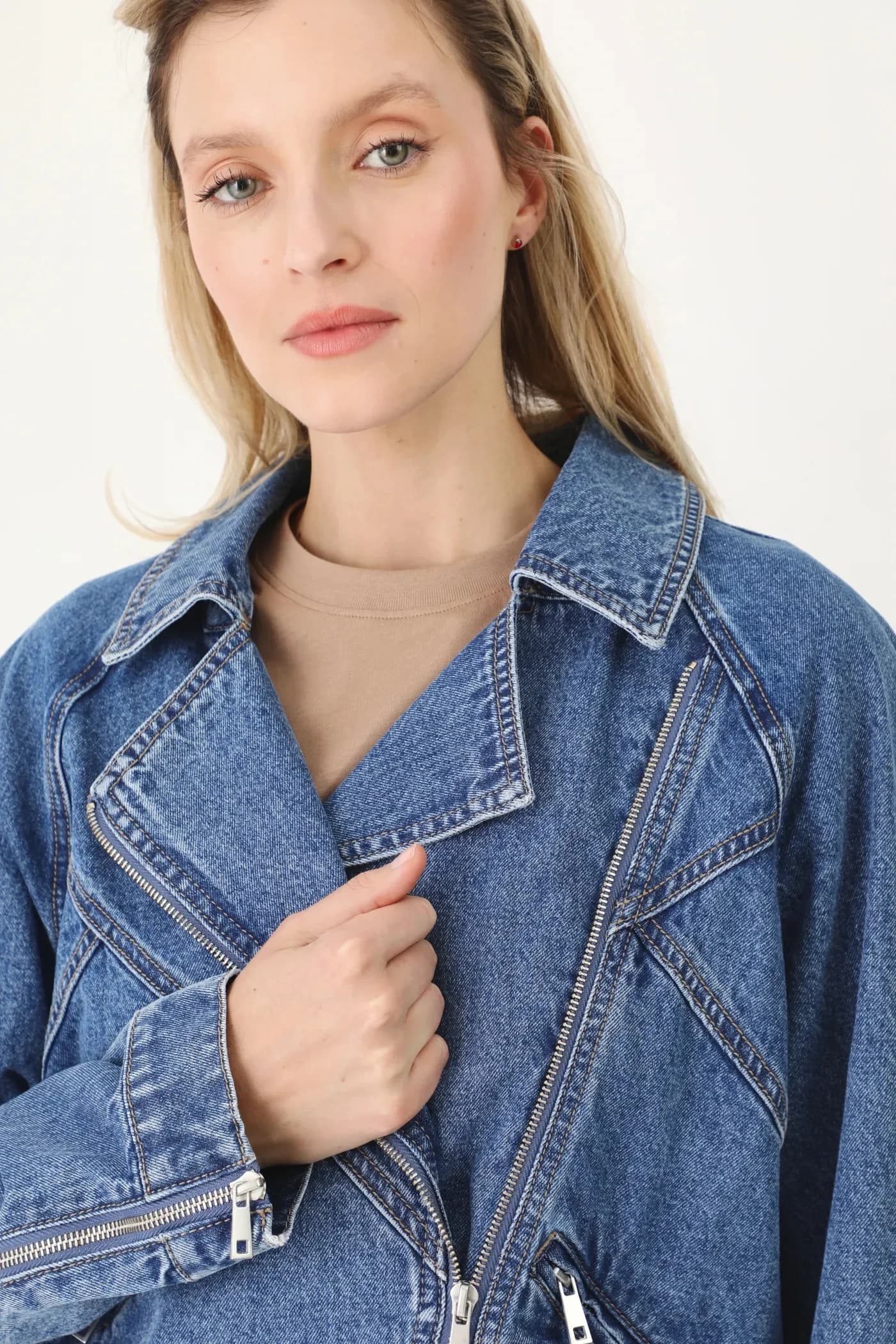 Хлопковая джинсовая куртка - фото 5