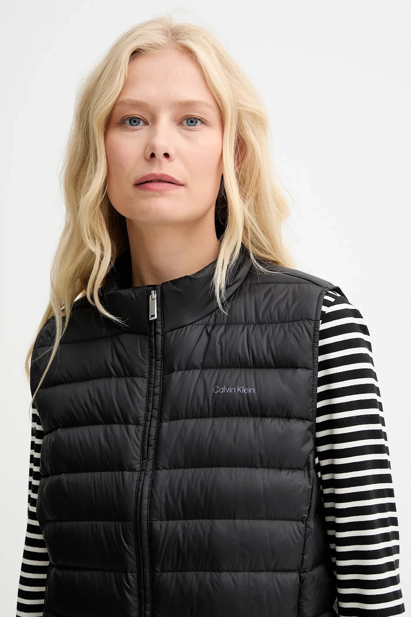 Пуховой жилет - фото 4