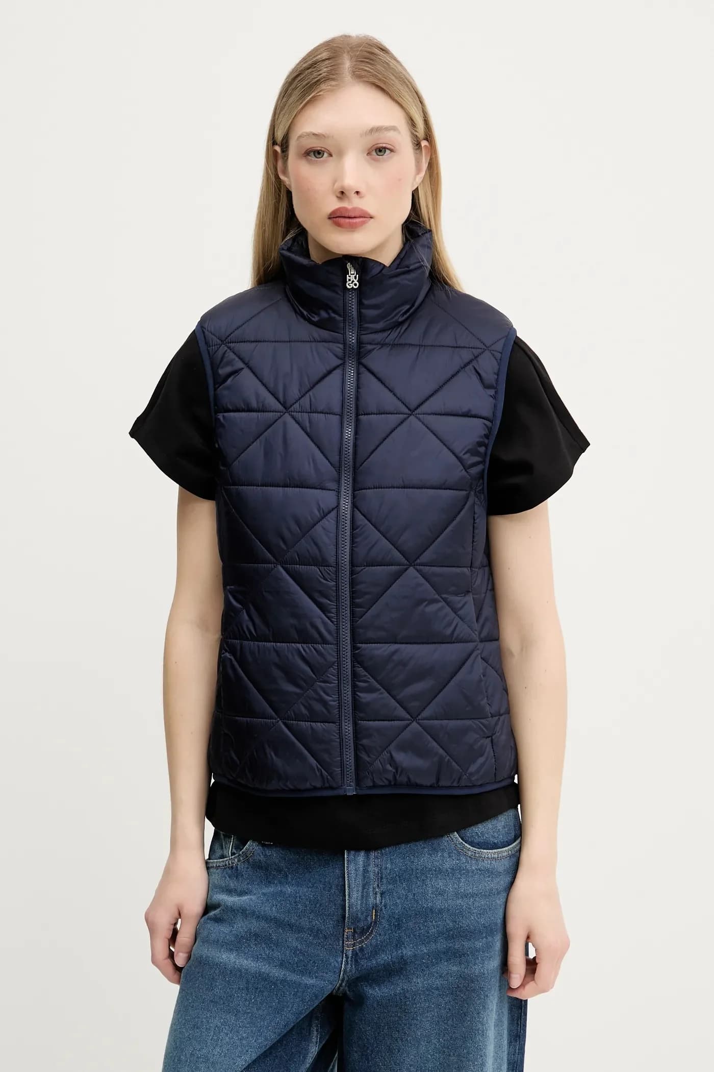 Безрукавка Фандиния-1