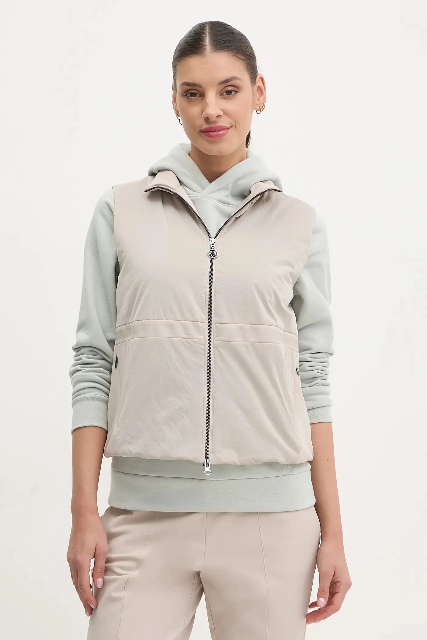 Без рукавов