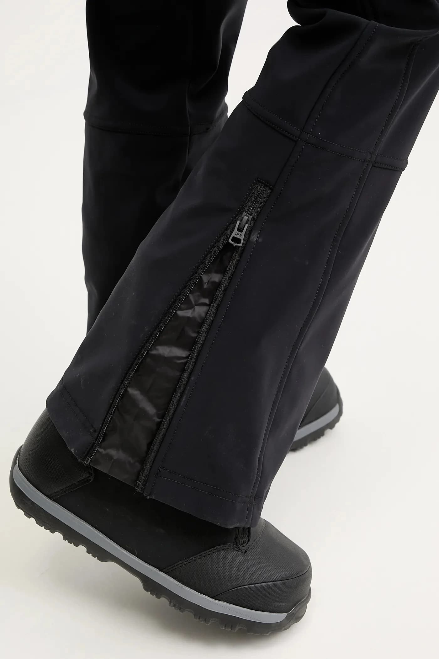 лыжный костюм ОАЭ - фото 7