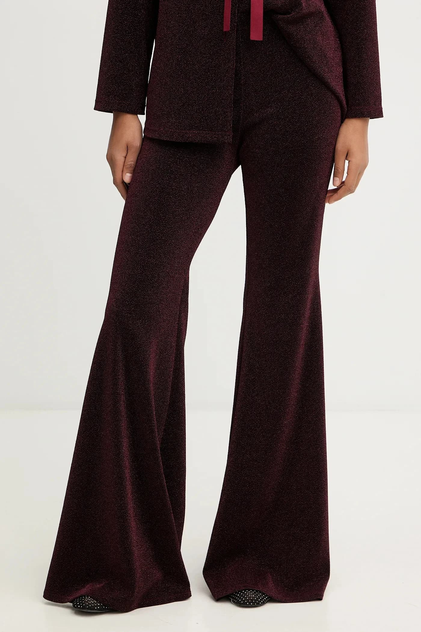 Установить Lounge - фото 4