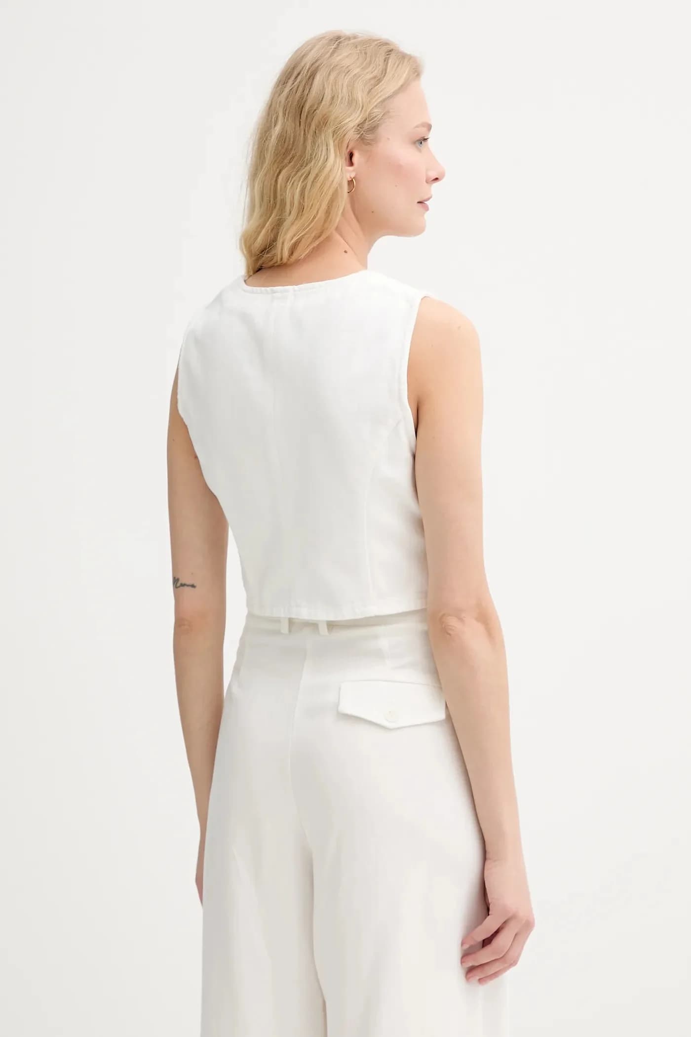 Джинсовый жилет - фото 3