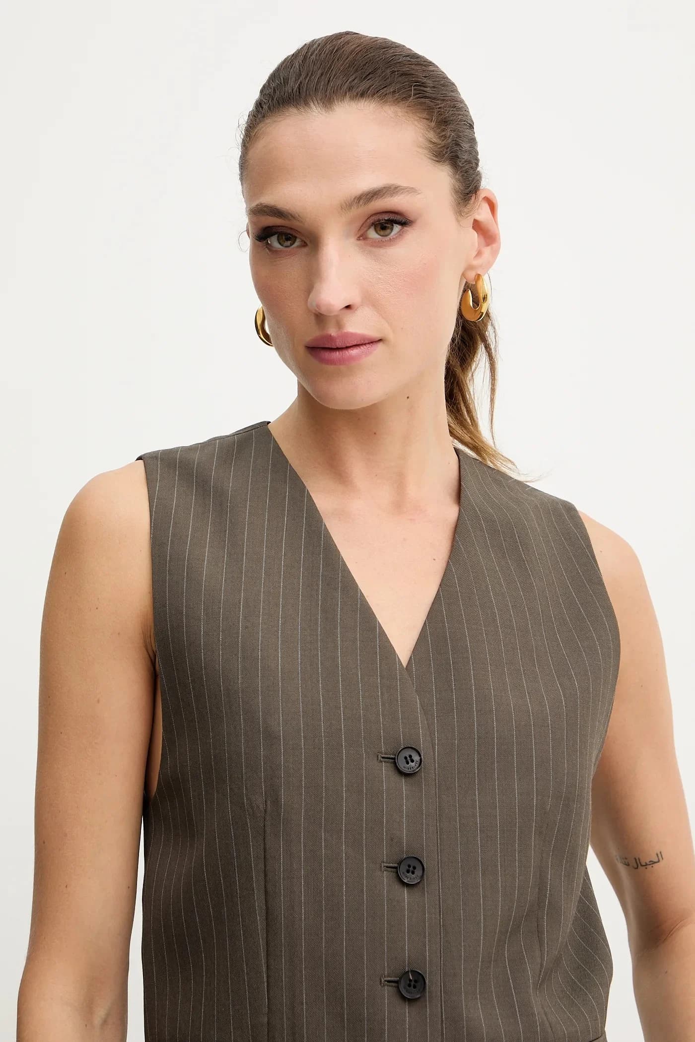 Шерстяной жилет - фото 4