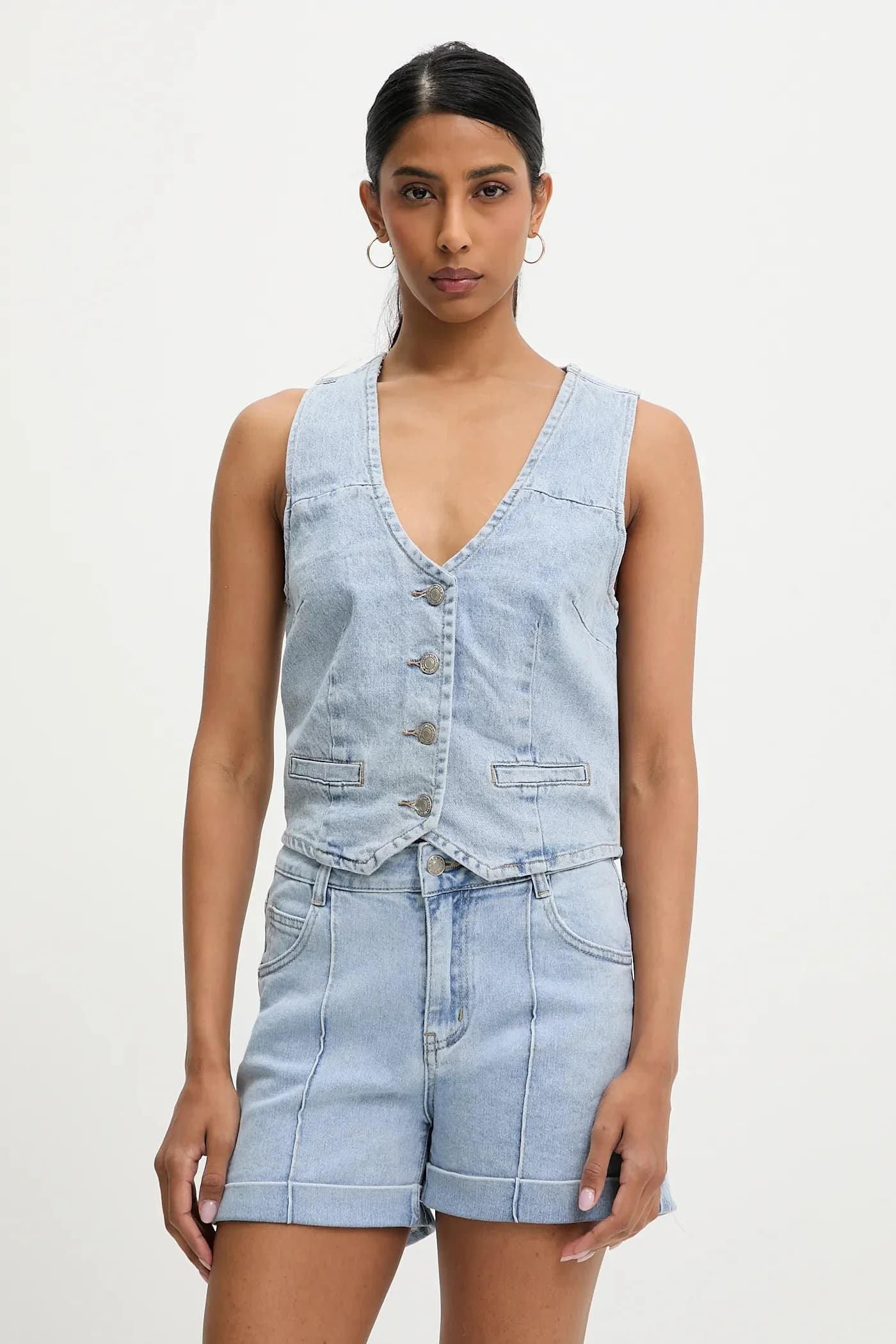 Джинсовый жилет