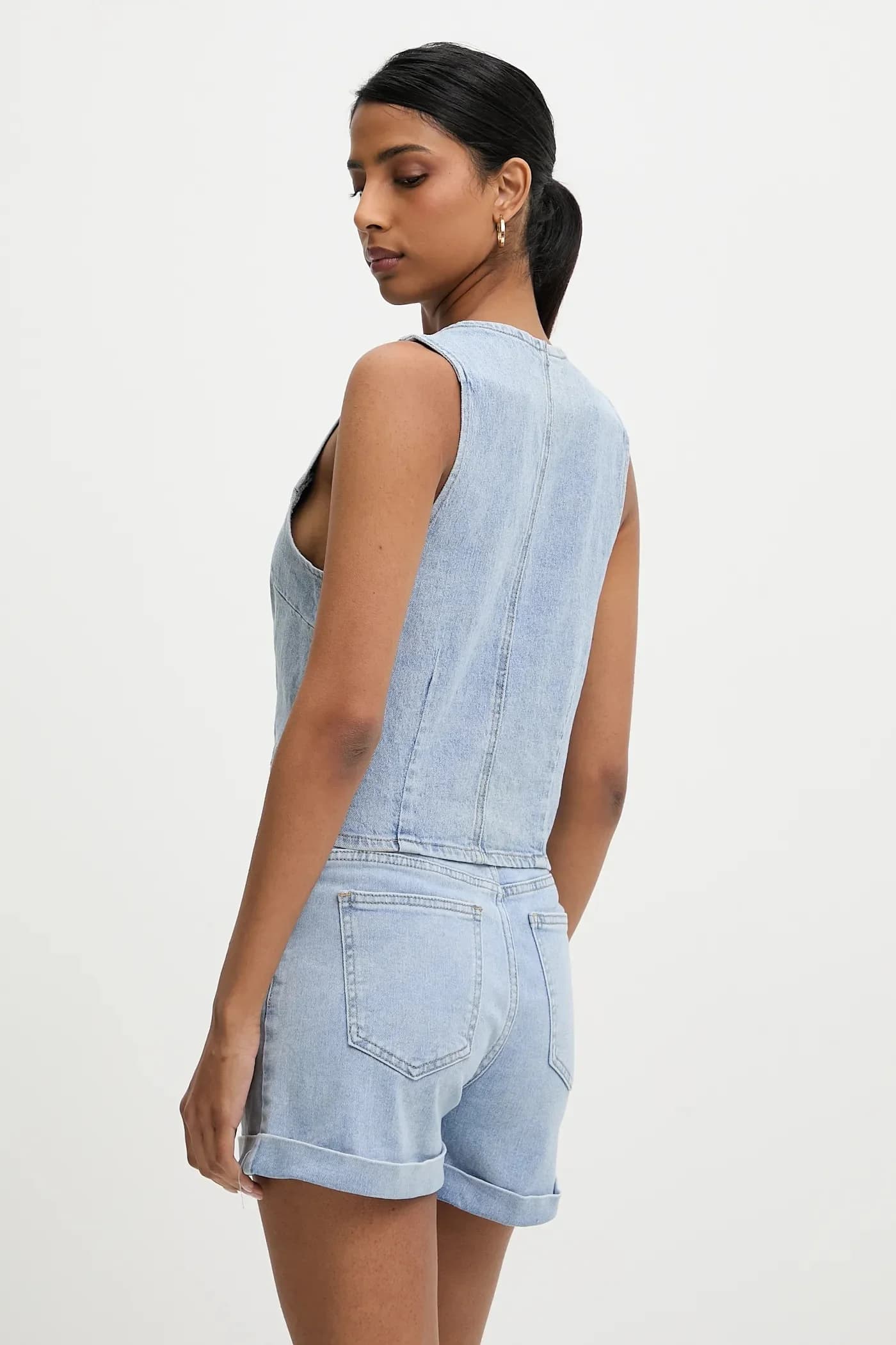 Джинсовый жилет - фото 3