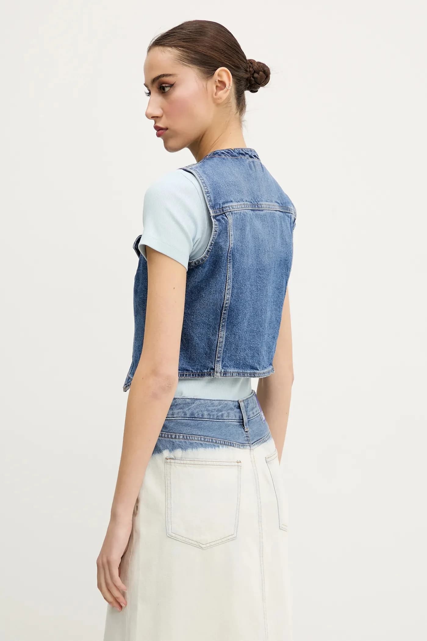 Джинсовый жилет - фото 3