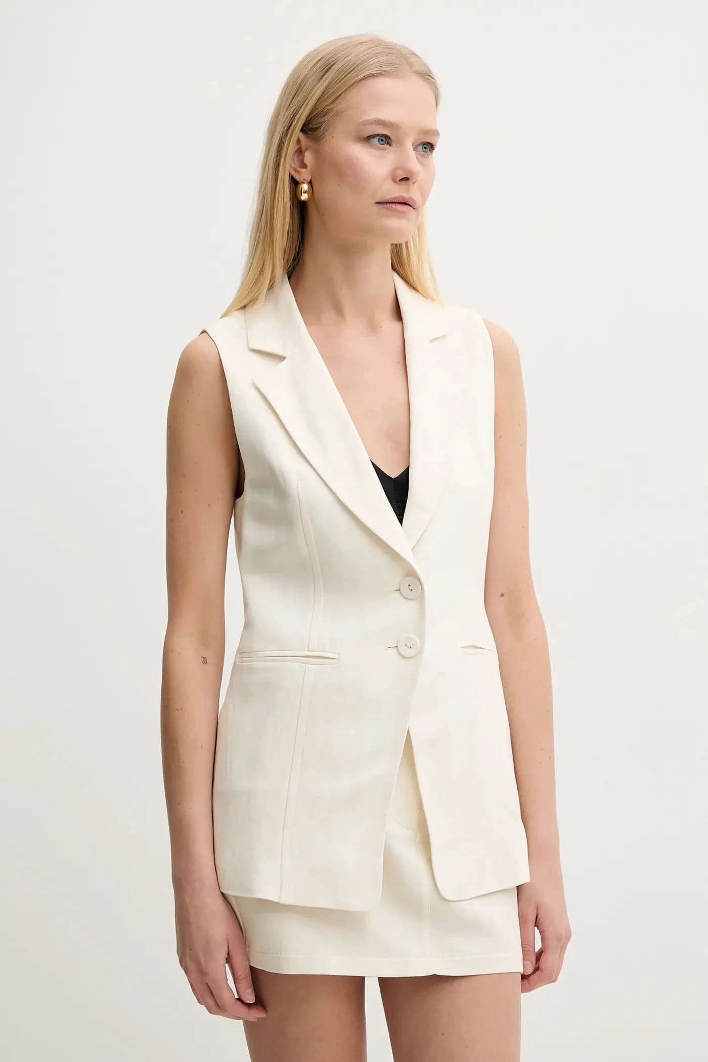 Жилет из смесового льна