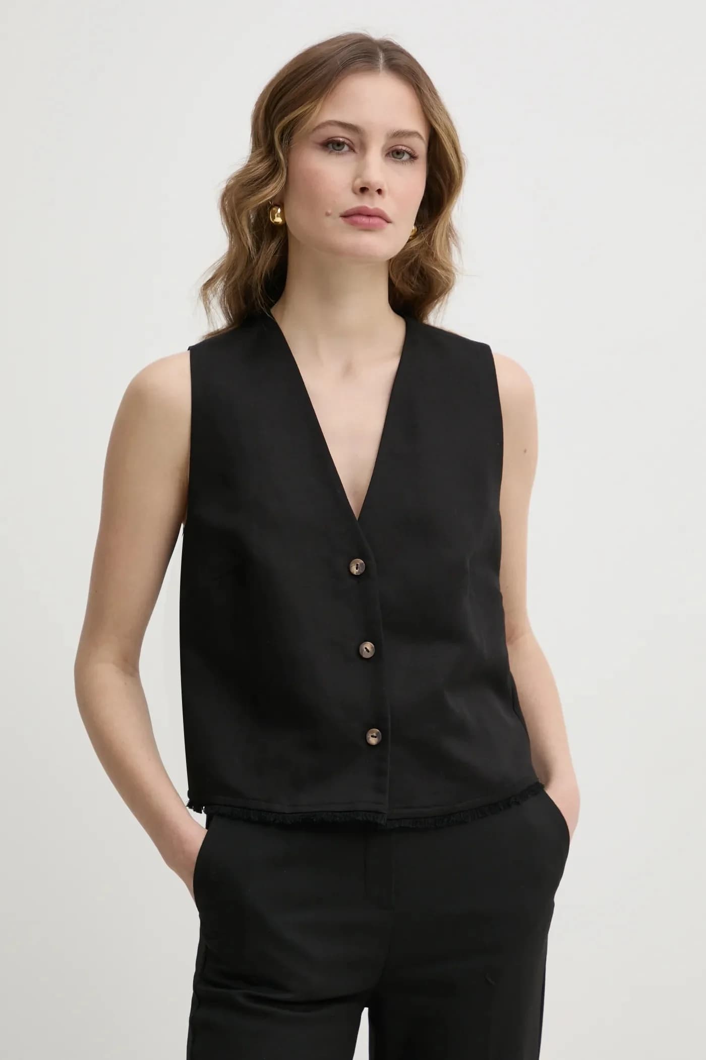 Льняной жилет