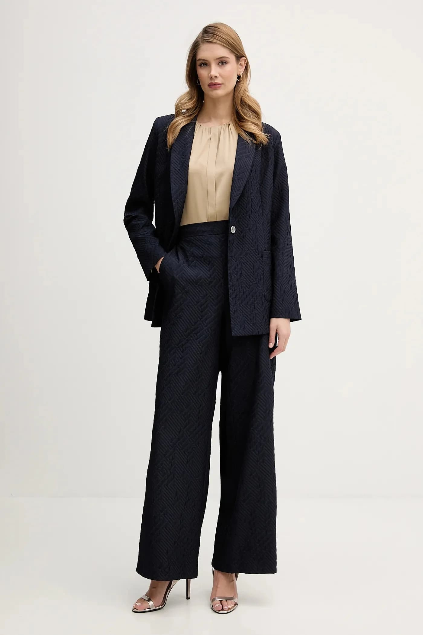 Куртка - фото 2