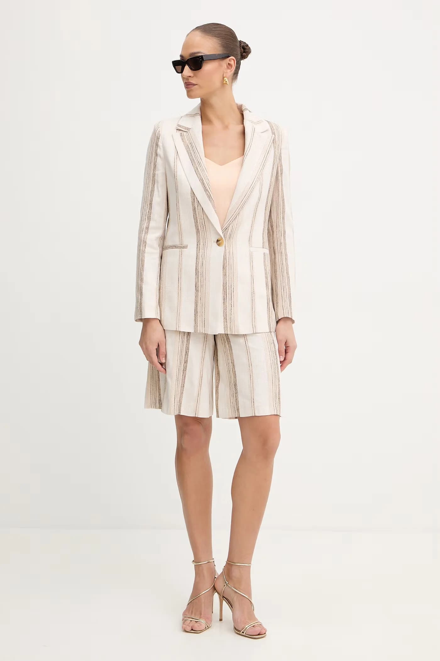 Куртка - фото 2