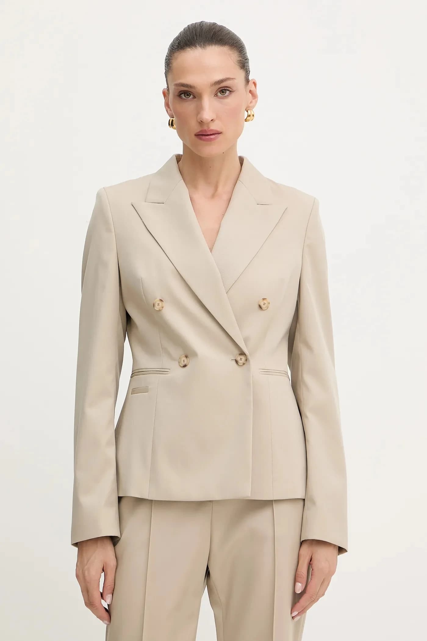 Шерстяная куртка Jiamia