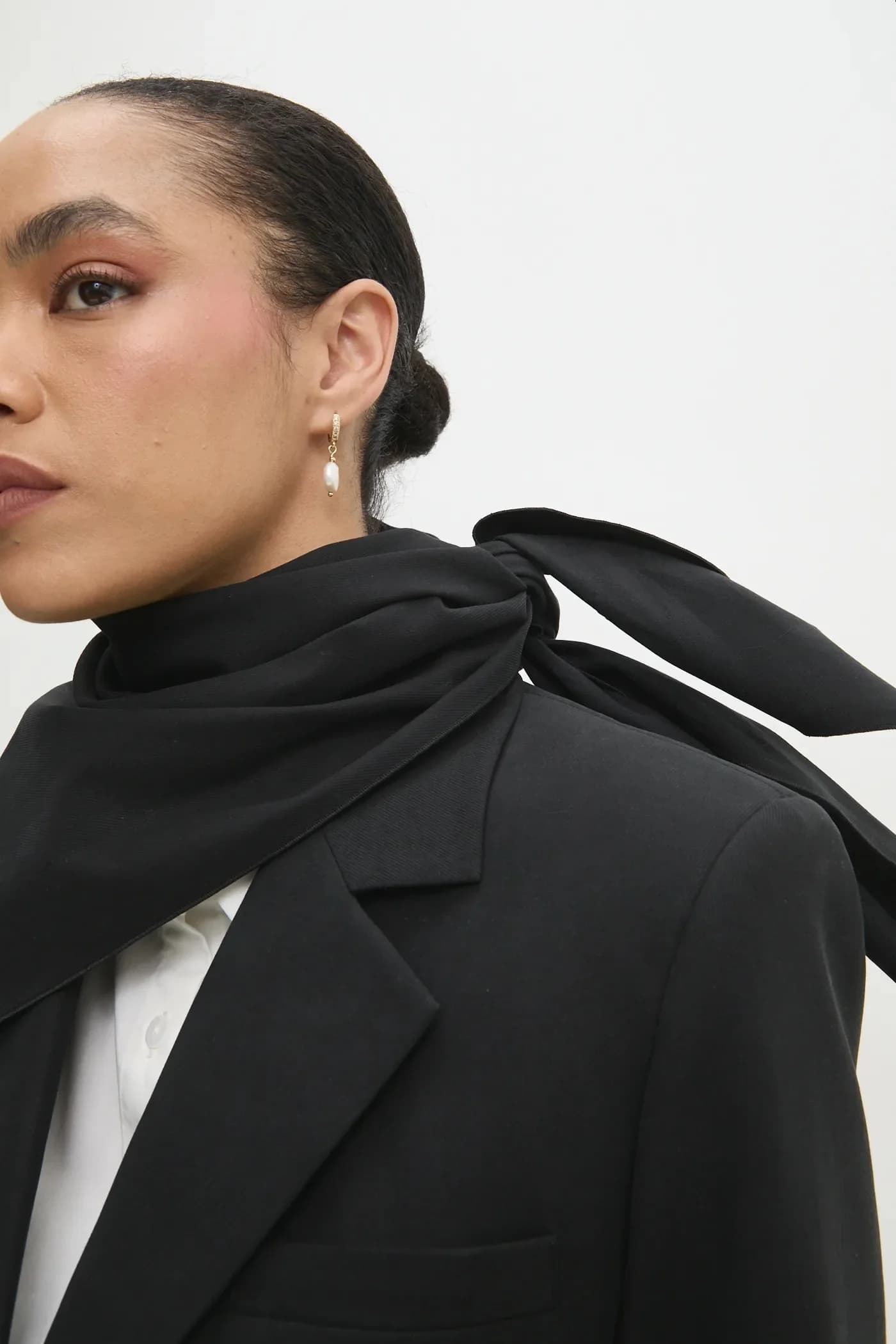 Индивидуальный жакет с шарфом - фото 5