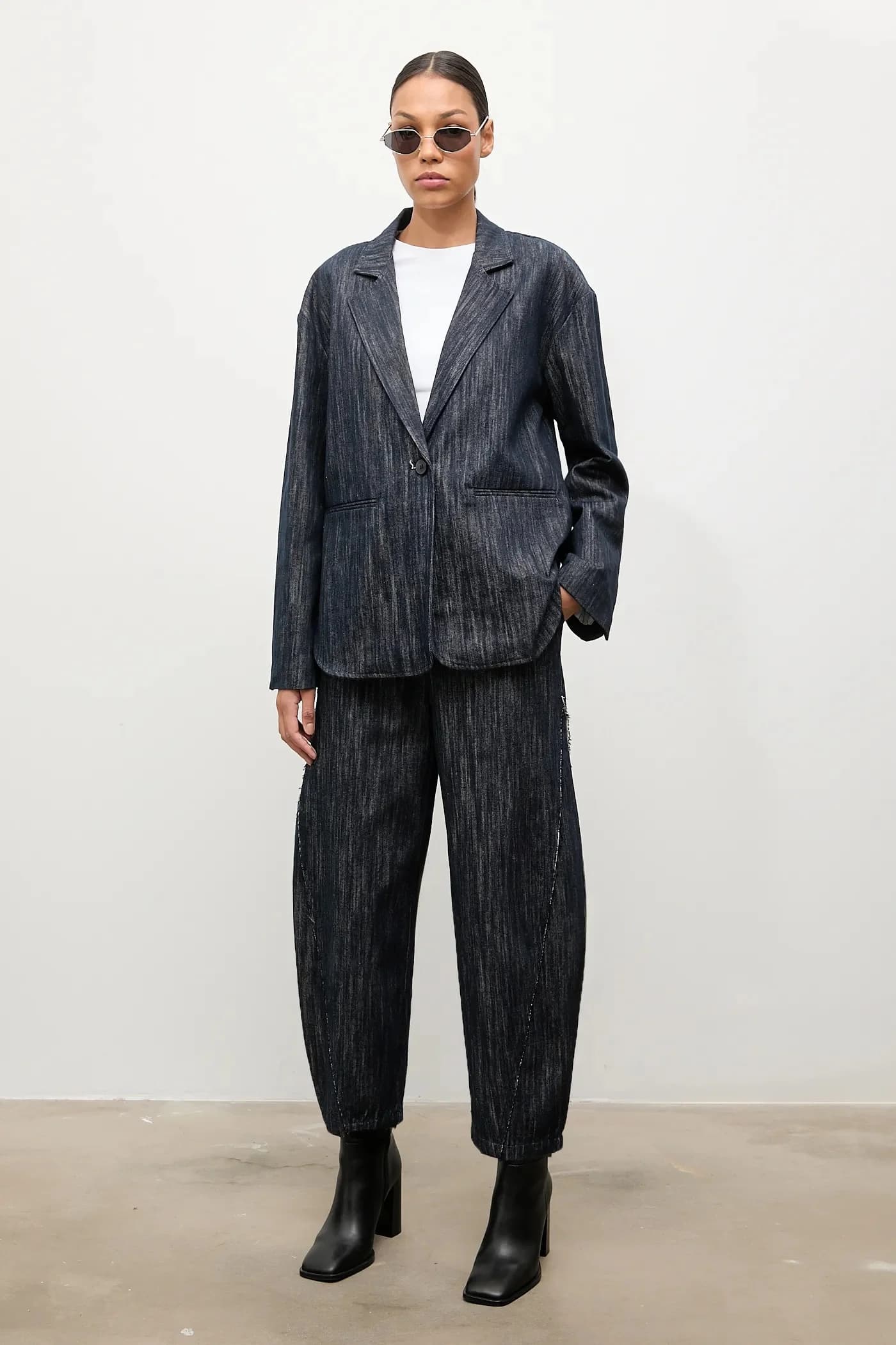 Джинсовая куртка - фото 2