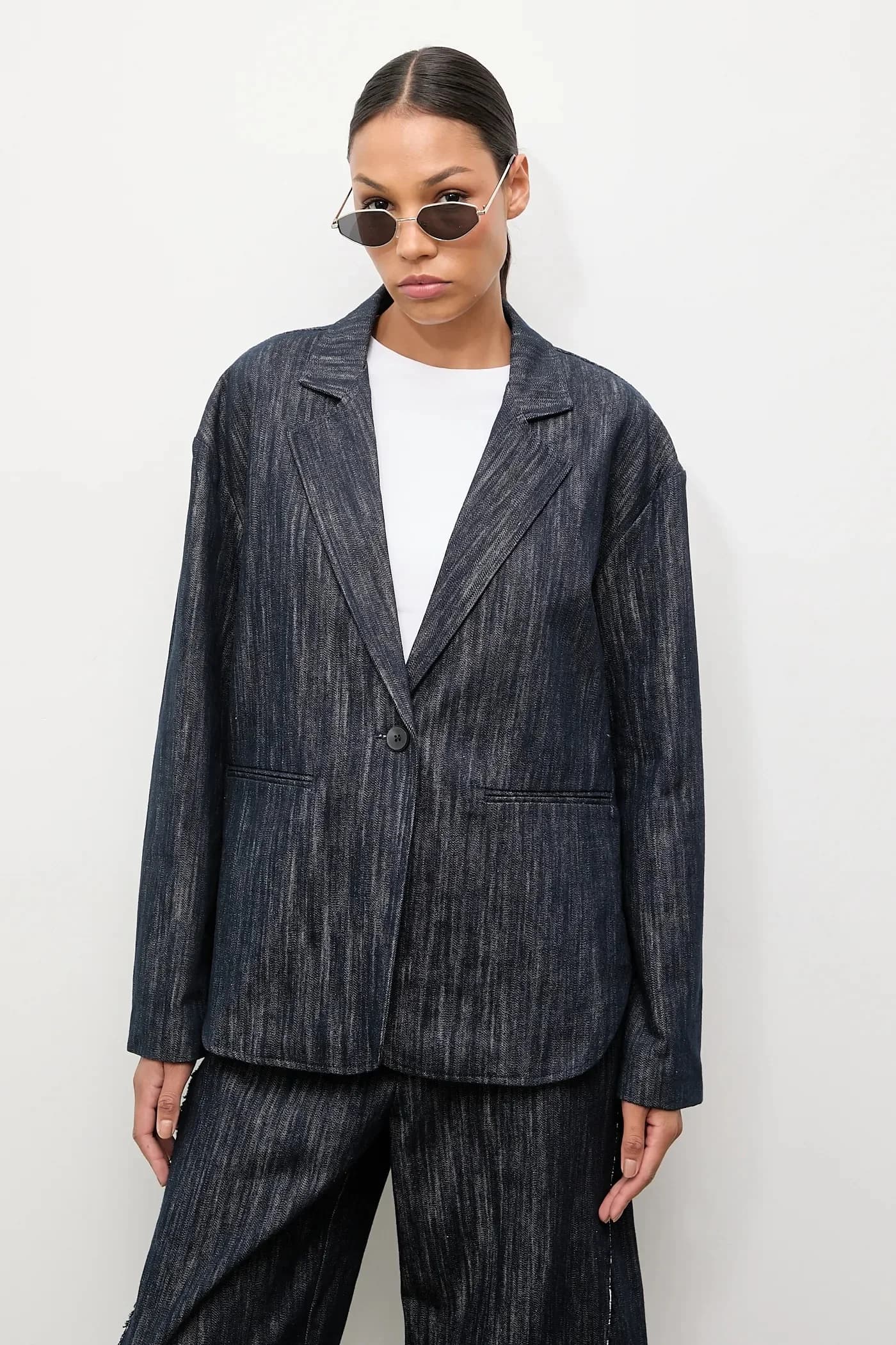 Джинсовая куртка - фото 3