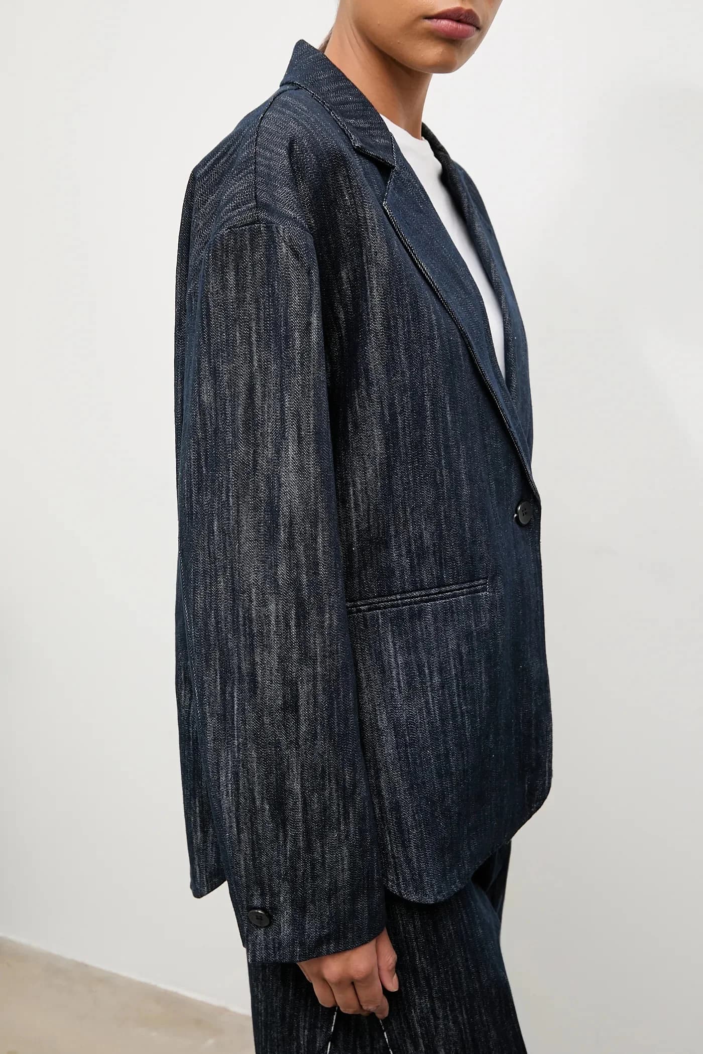 Джинсовая куртка - фото 6