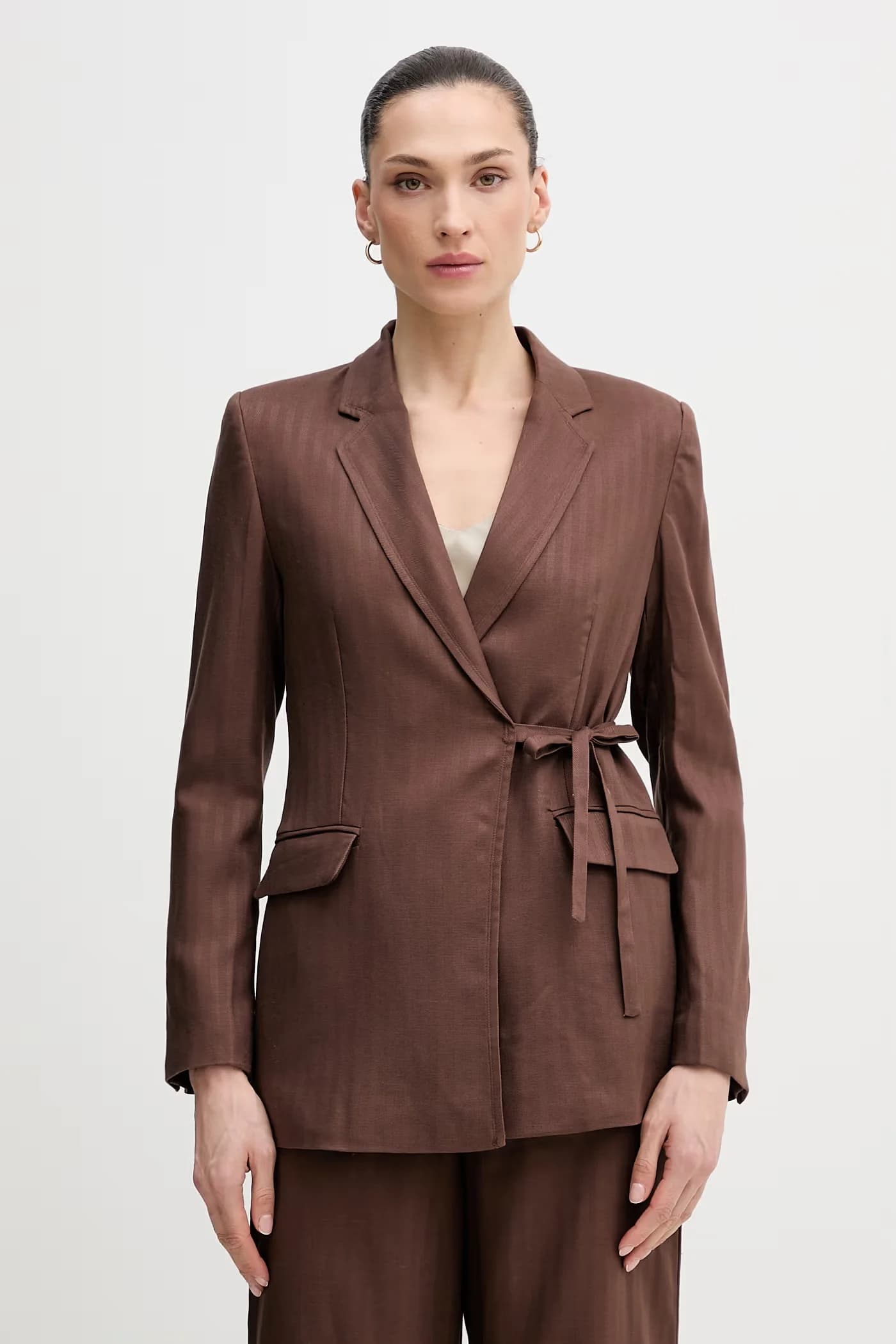 Пиджак из смесового льна