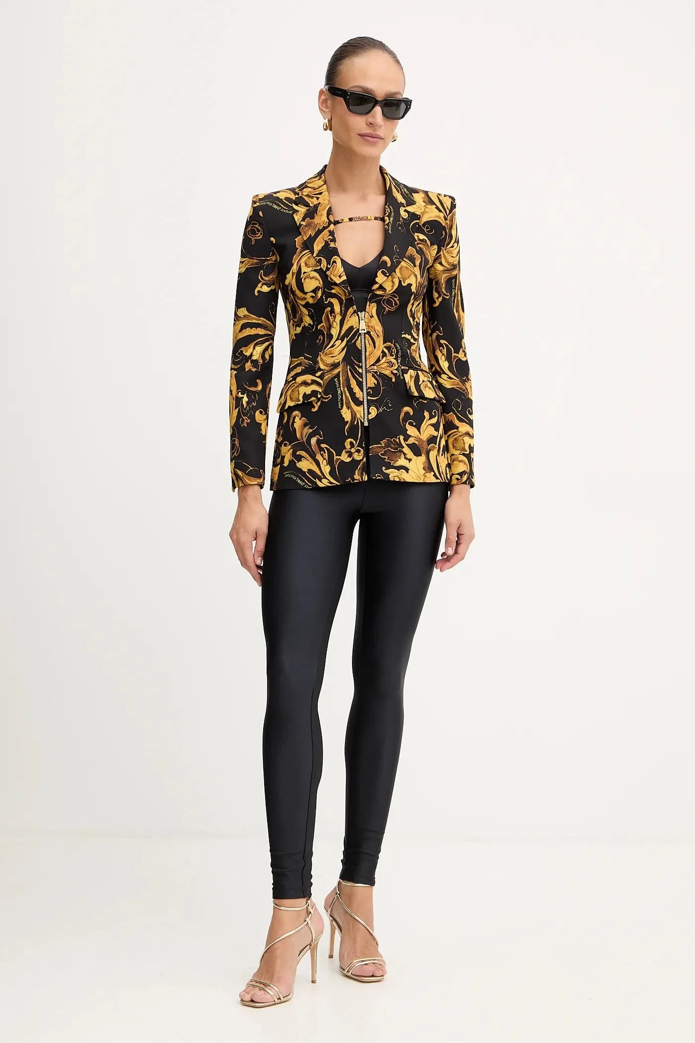 Куртка - фото 2