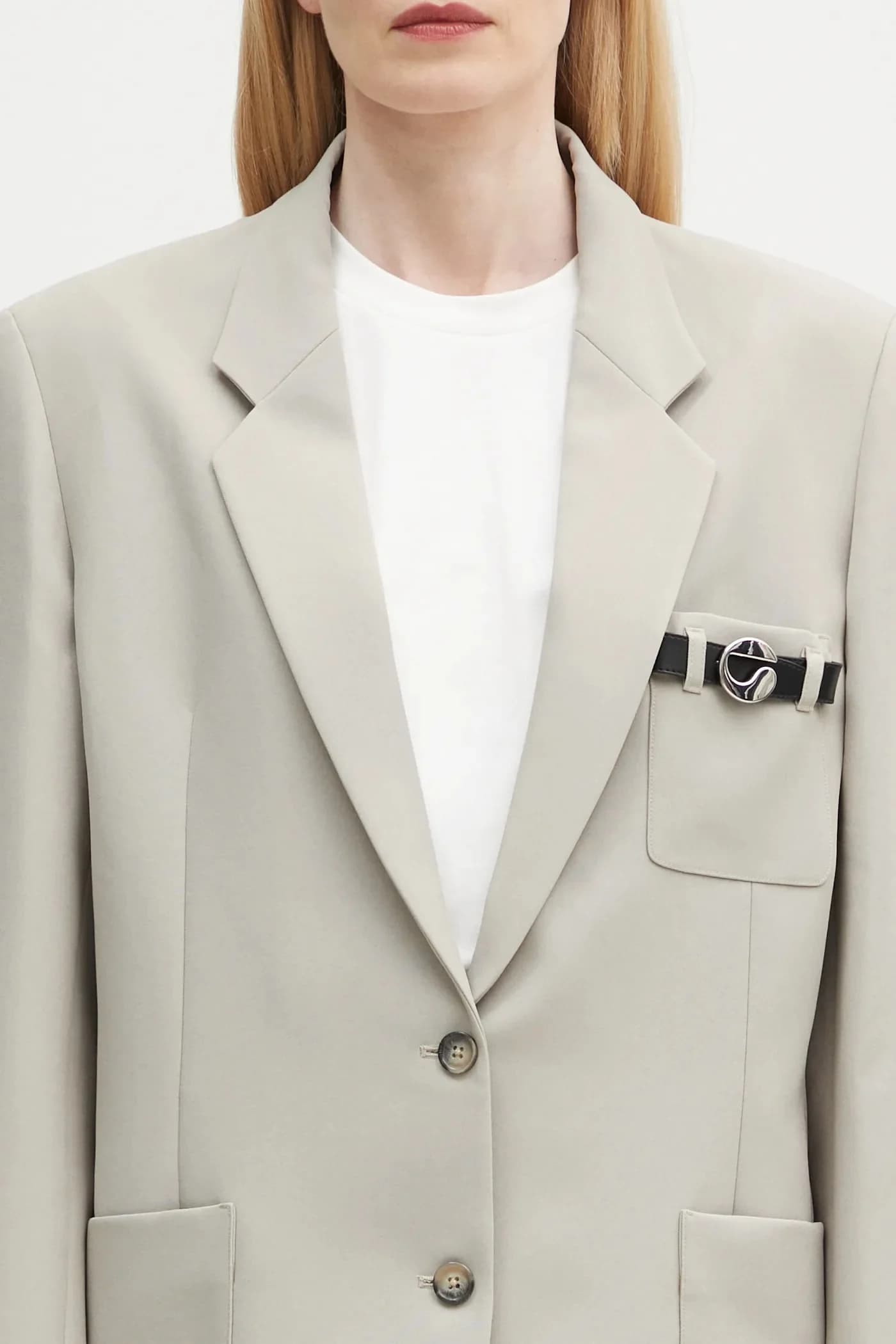 Индивидуальный пиджак с поясом и карманами - фото 4