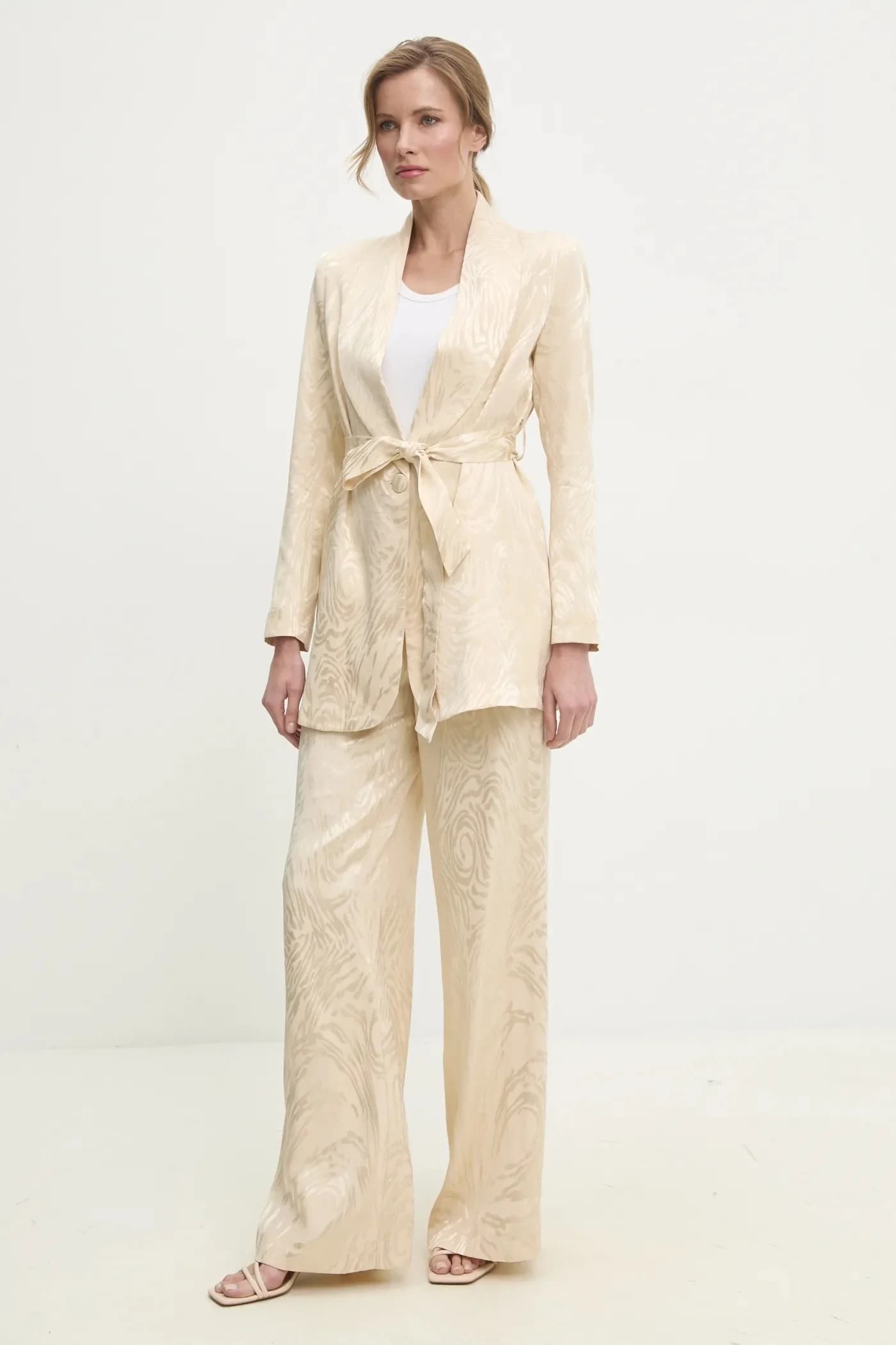 Куртка - фото 2