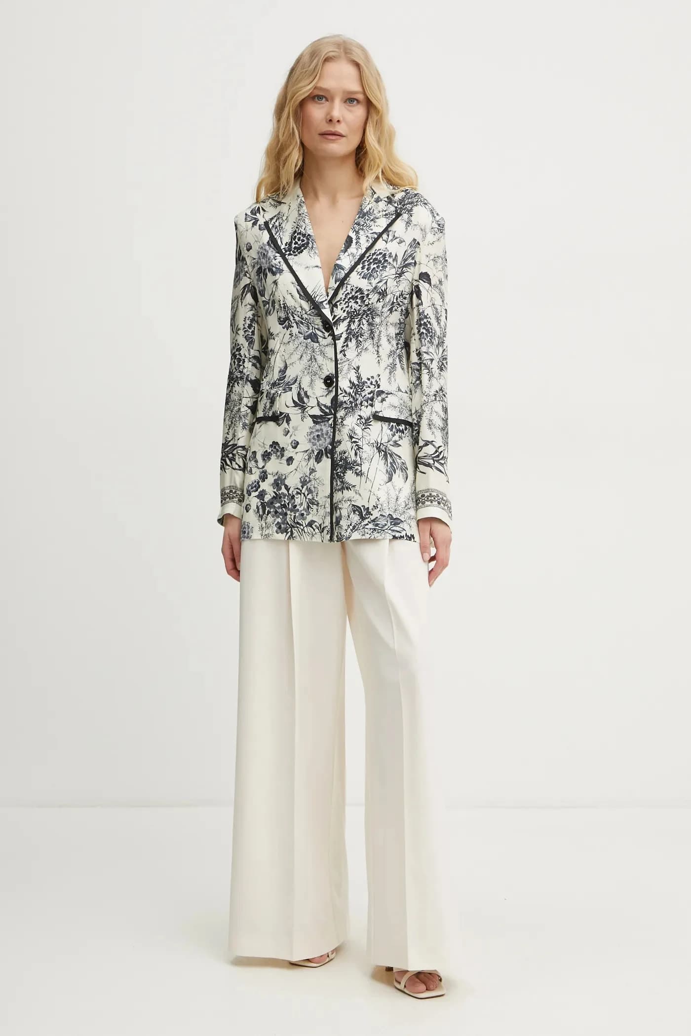 Куртка - фото 2