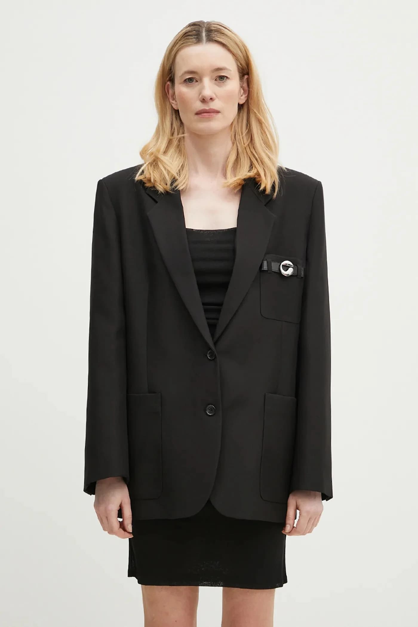 Индивидуальный пиджак с поясом и карманами