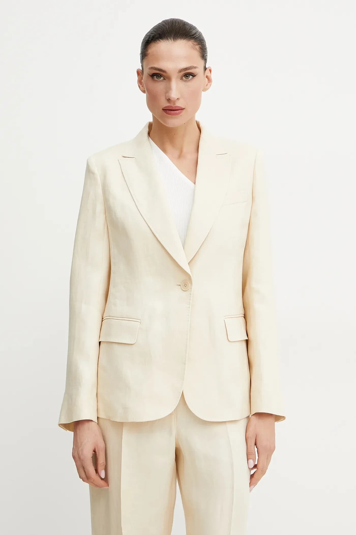 Льняная куртка