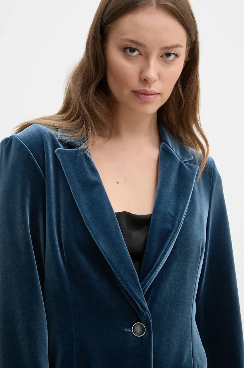 Велюровая куртка