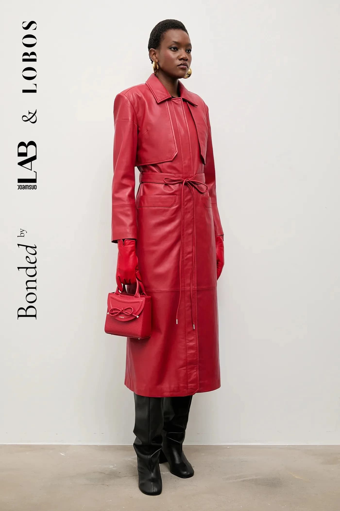 Скреплено кожаным пальто Answear.LAB и LOBOS.