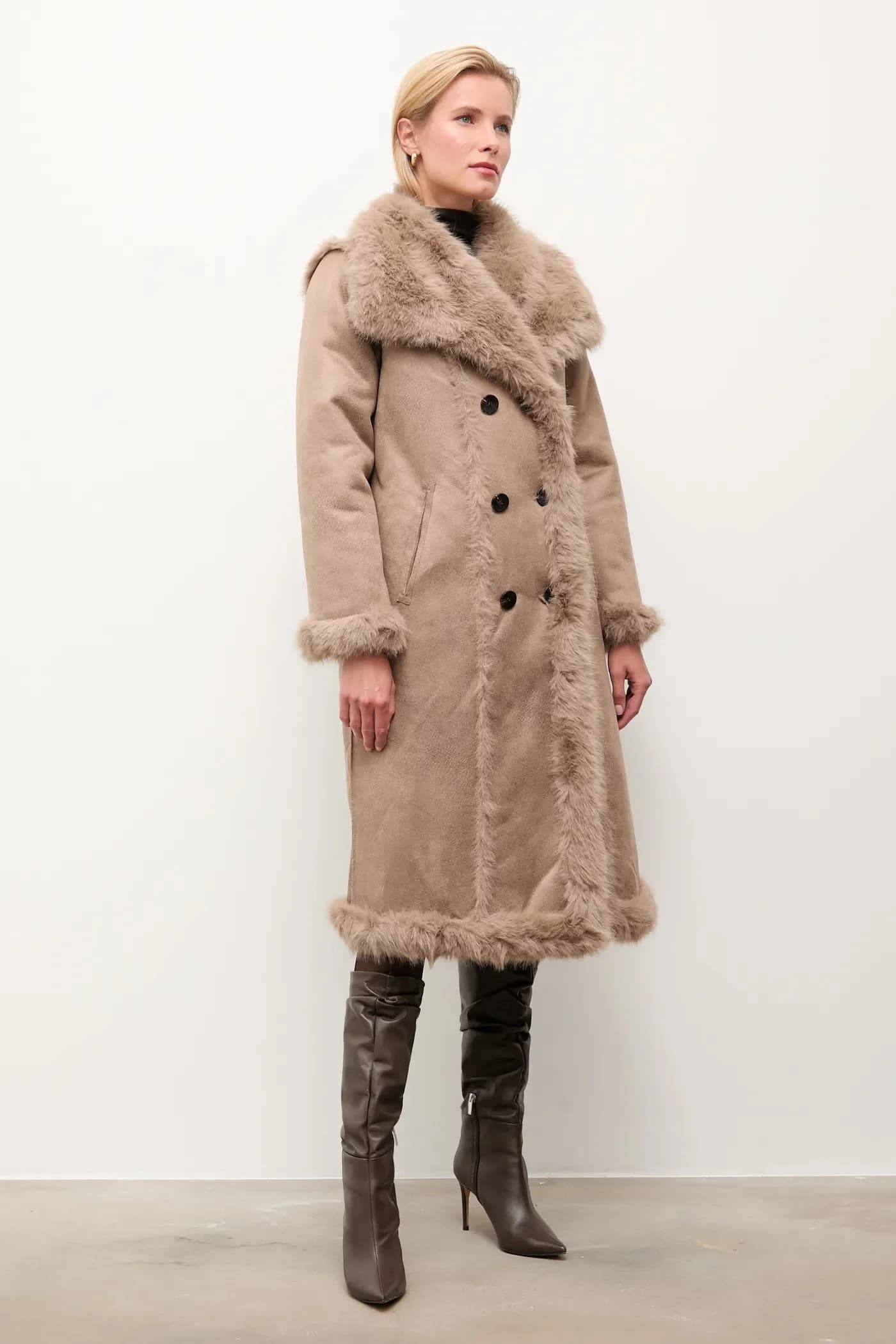 Двустороннее пальто