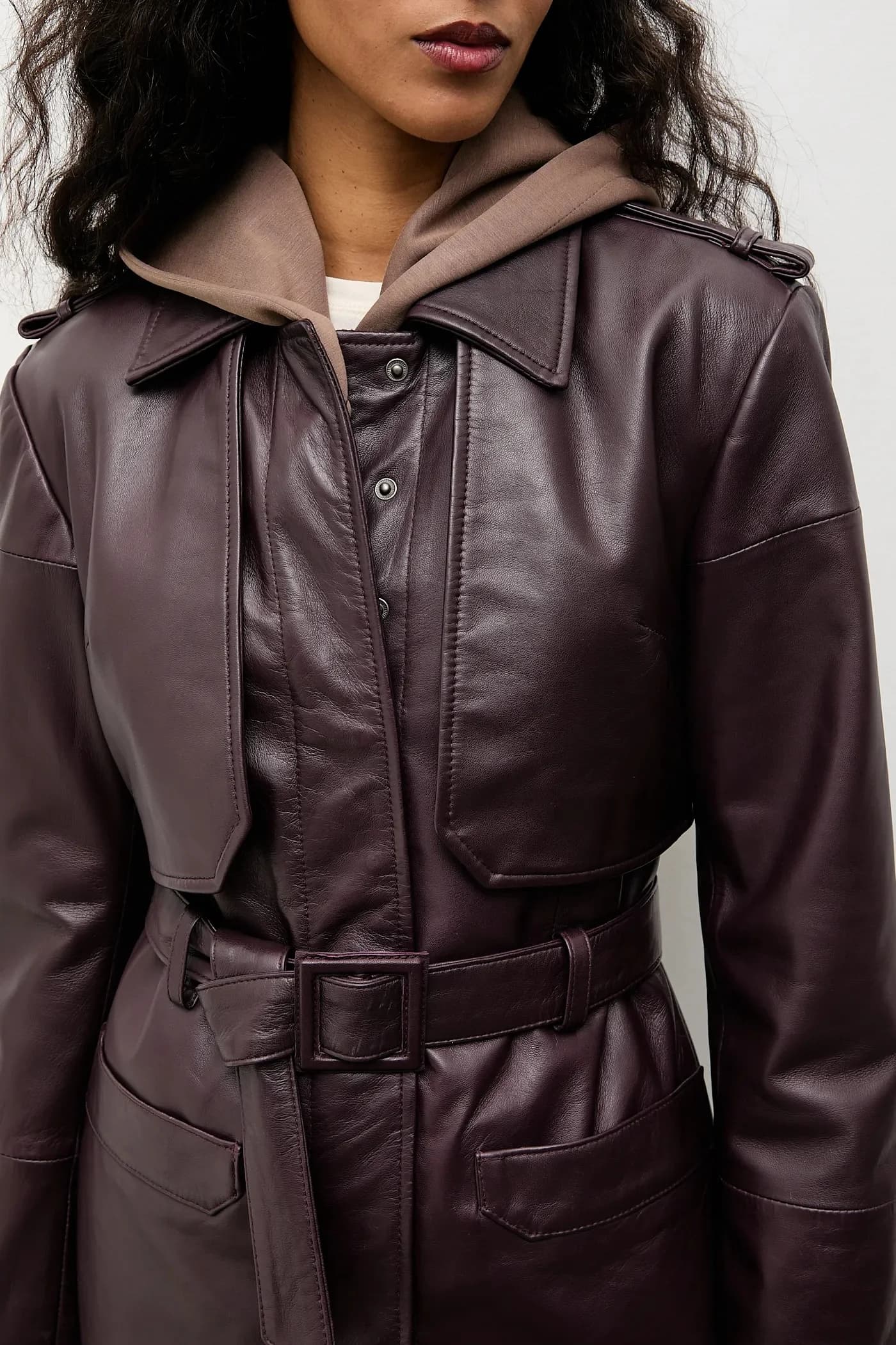 Женский кожаный тренч - фото 7