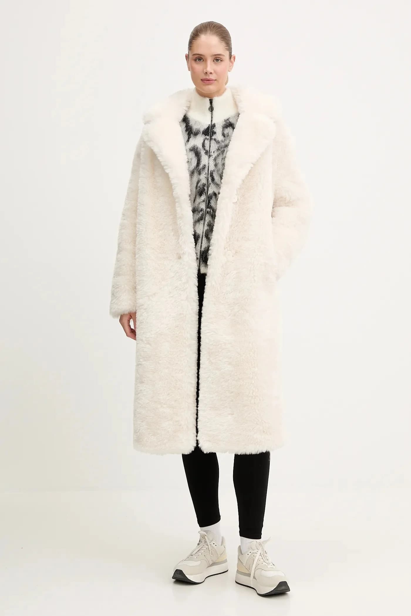 Гринч пальто