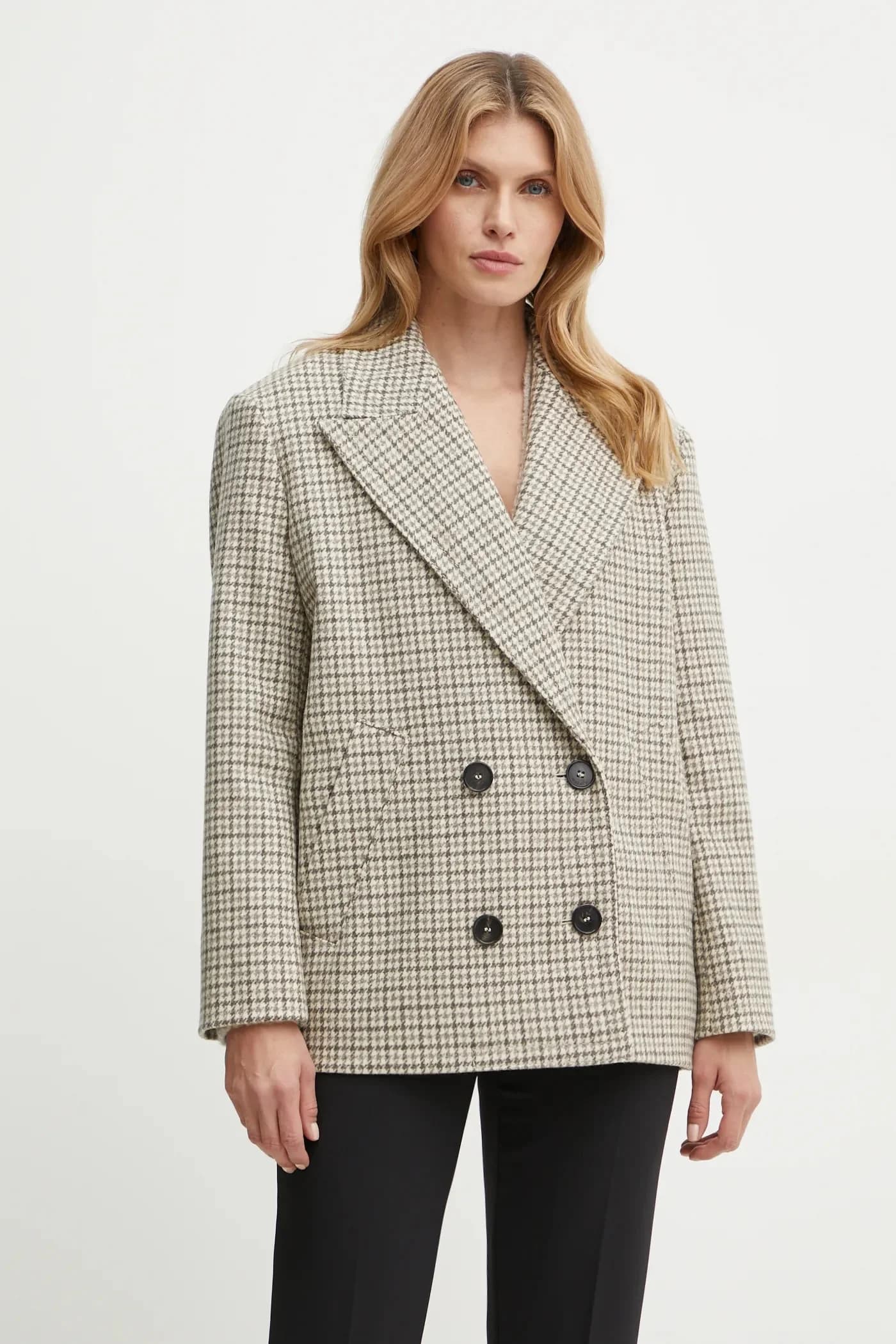 Шерстяное пальто