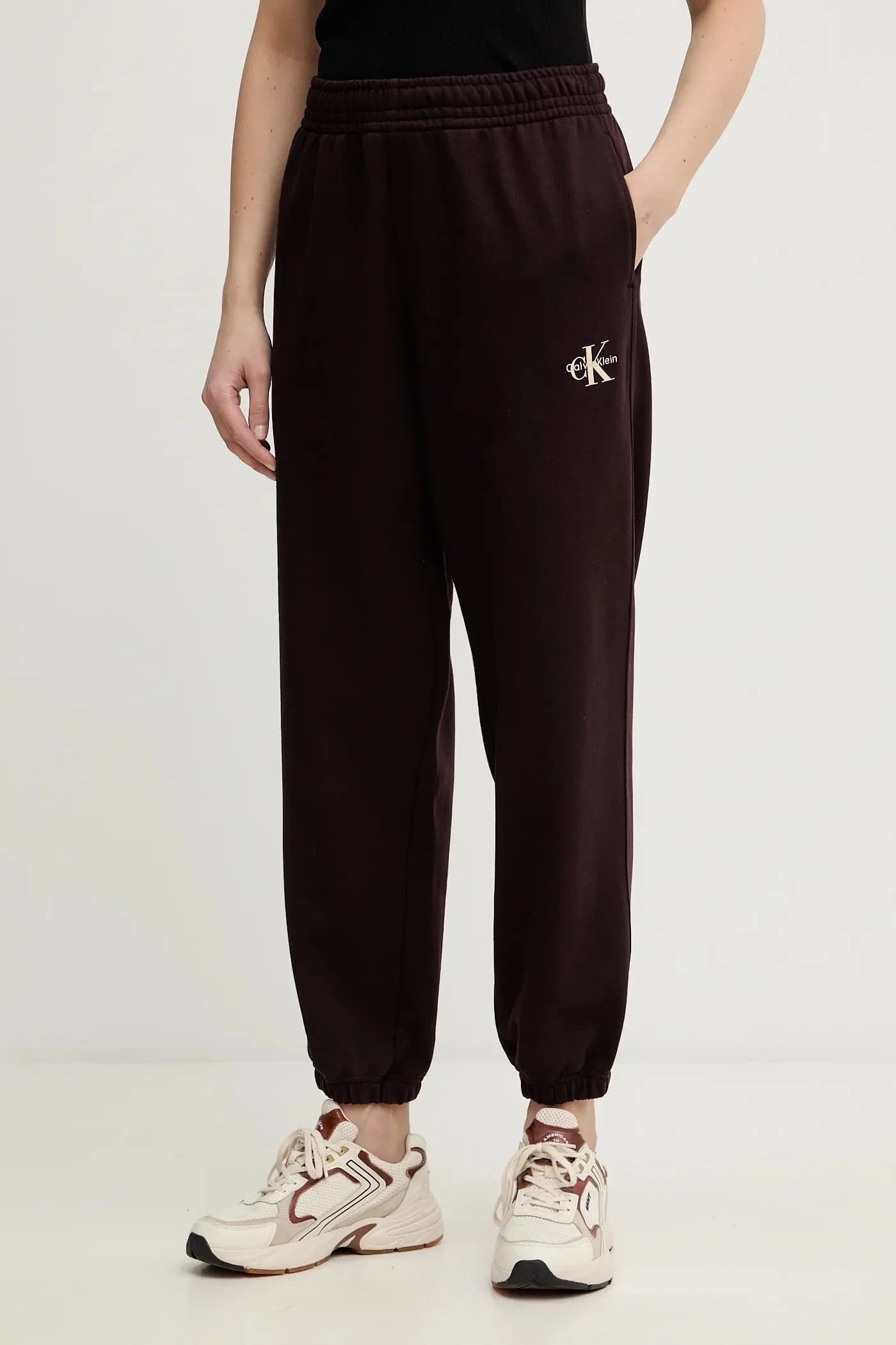 Спортивные штаны