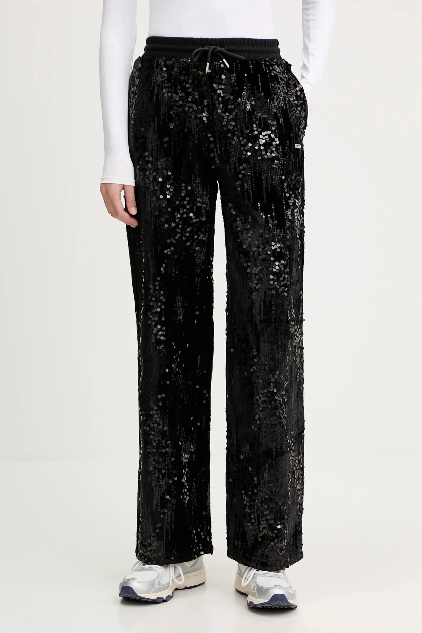 Велюровые спортивные штаны