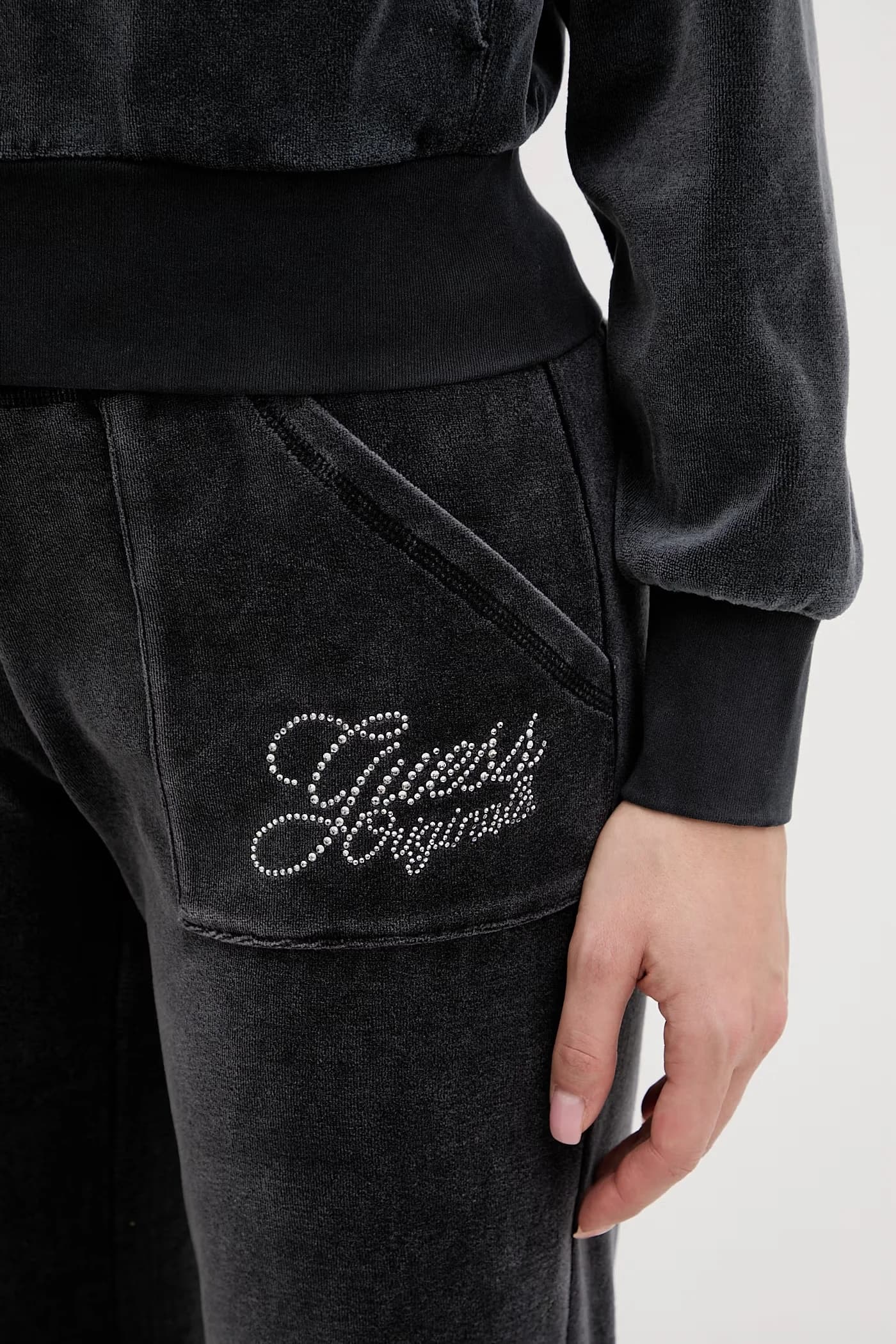 Велюровые спортивные штаны - фото 4